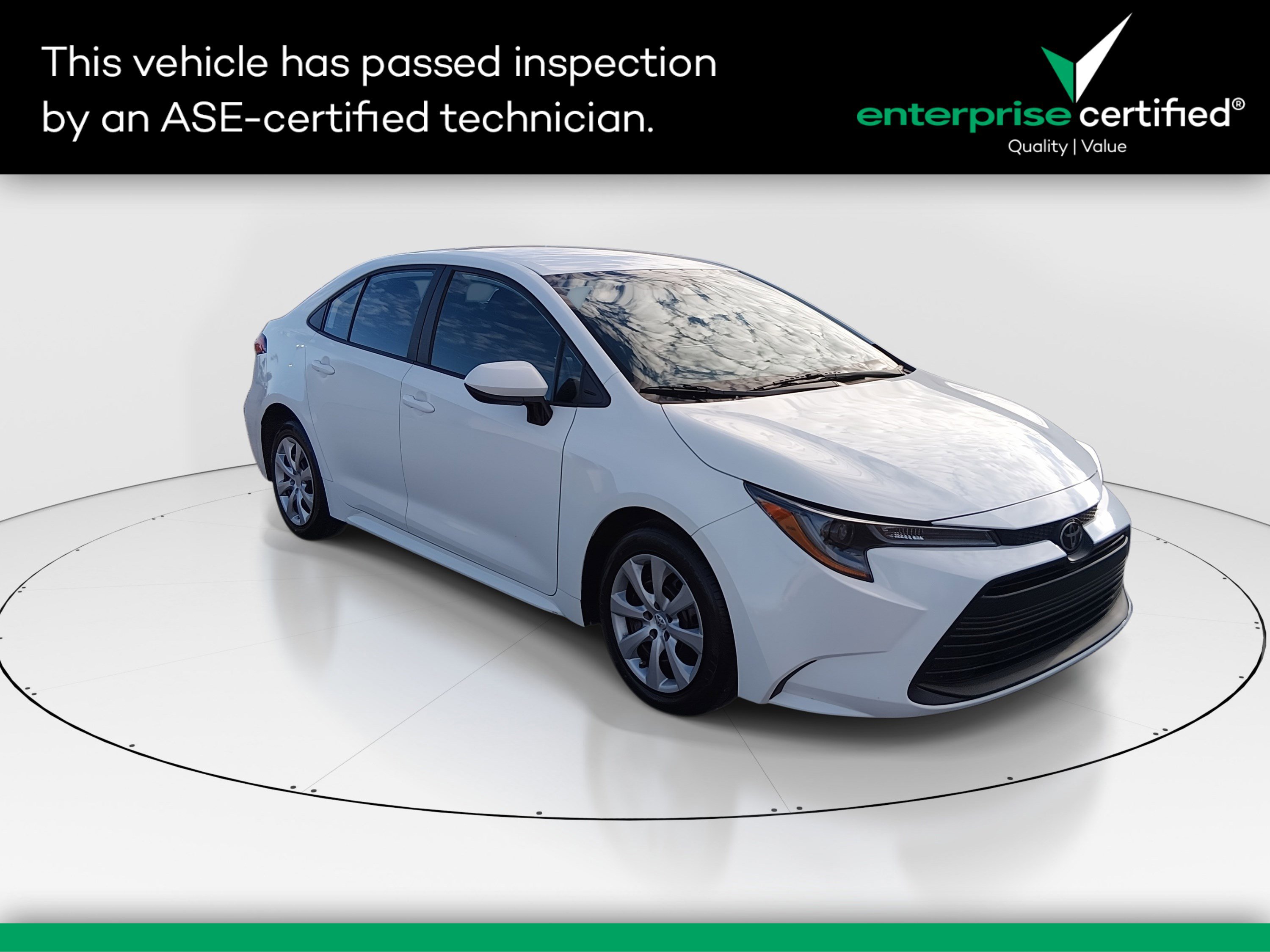 2023 Toyota Corolla LE's photo