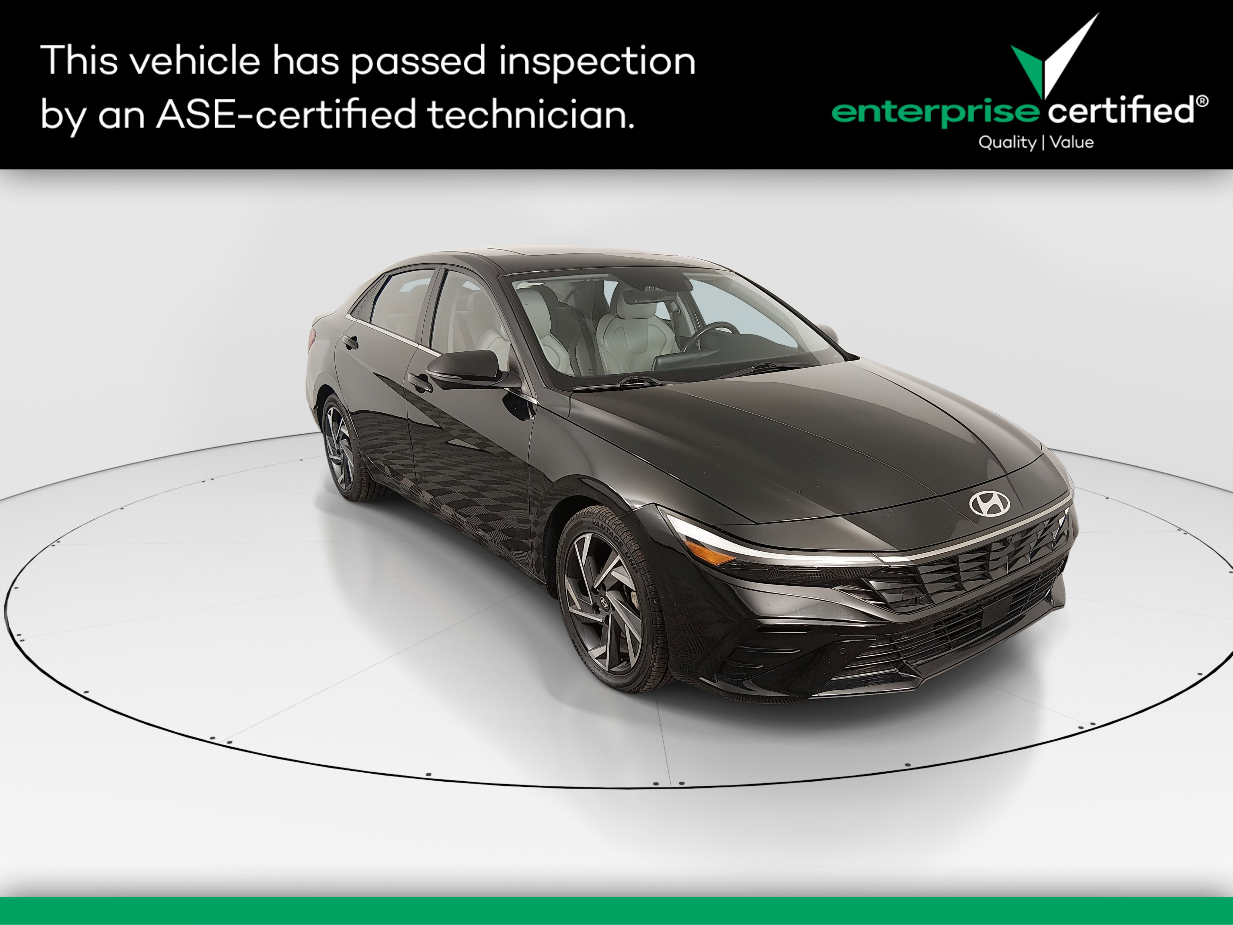 2024 Hyundai Elantra Limited's photo