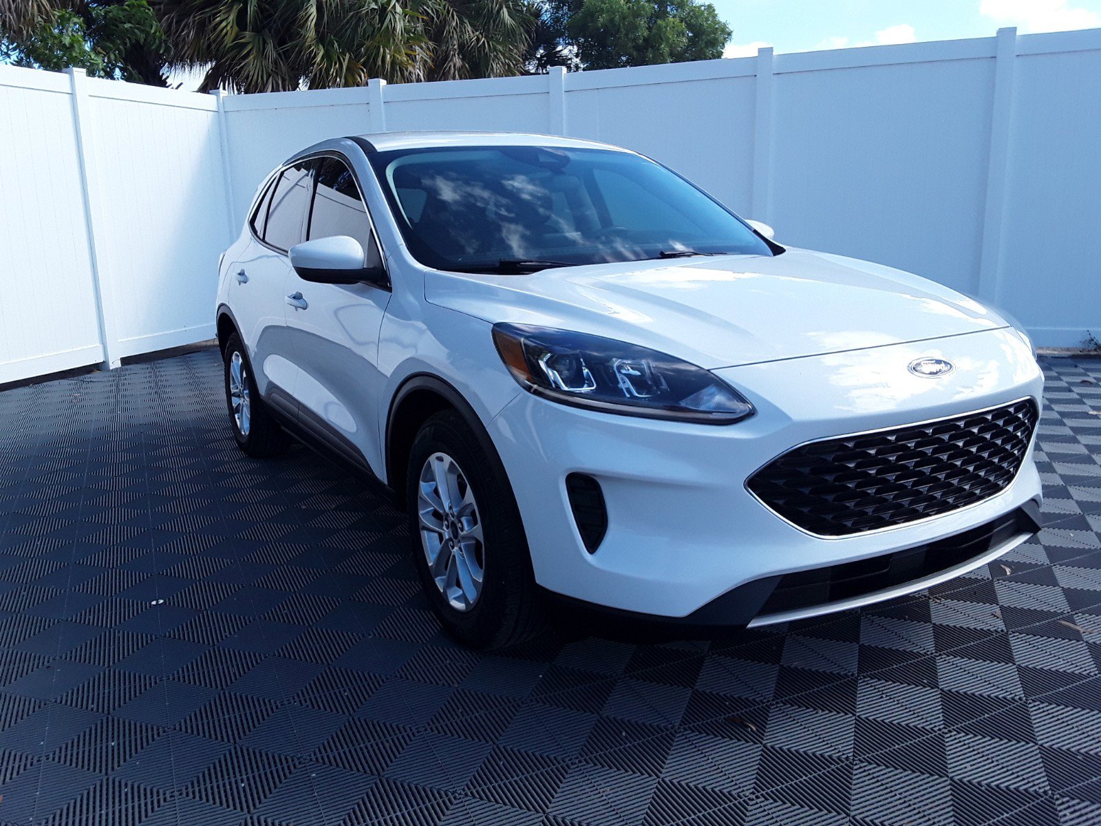 Used 2021 Ford Escape SE FWD