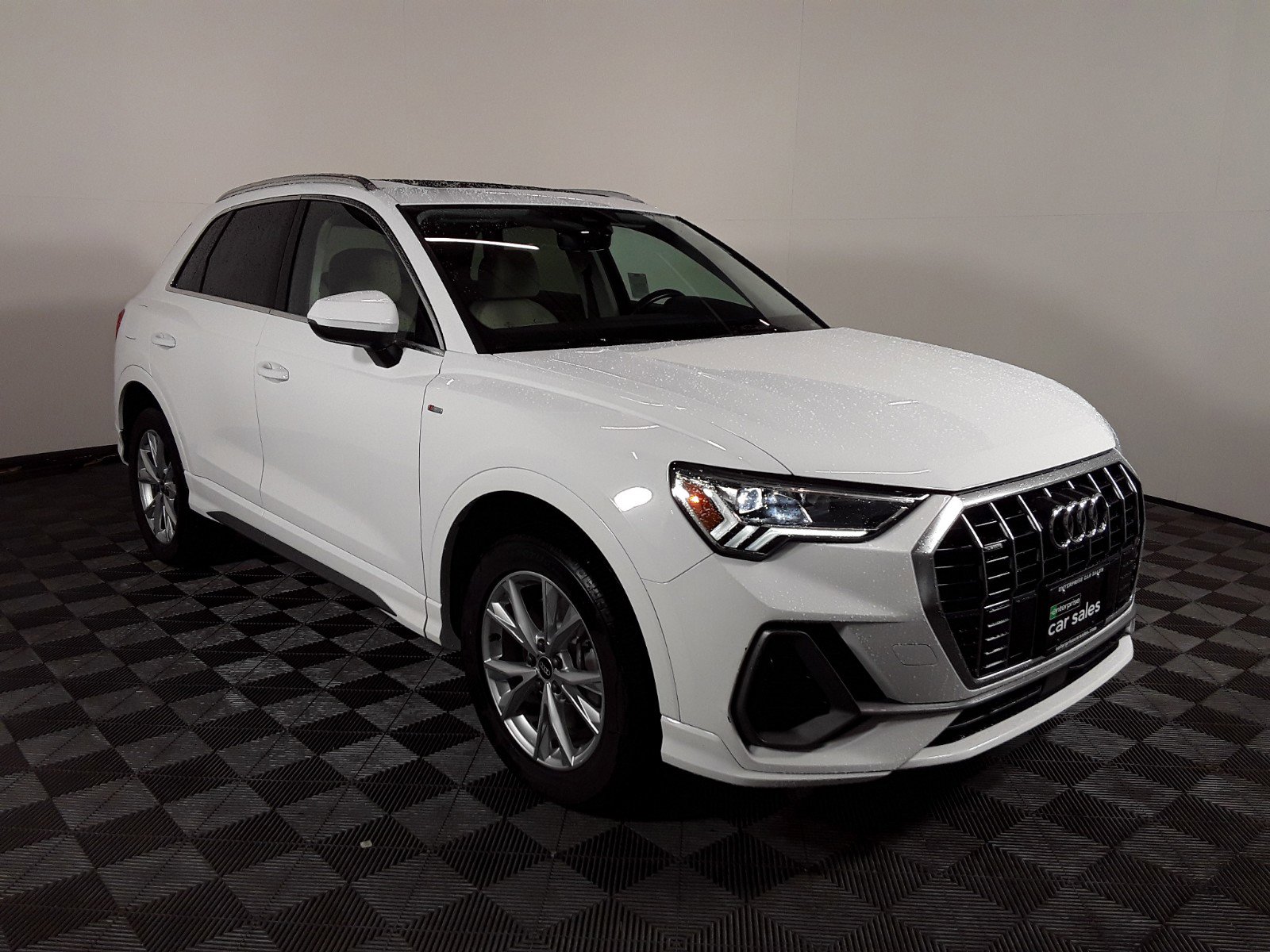 2023 Audi Q3 S line Premium 45 TFSI quattro