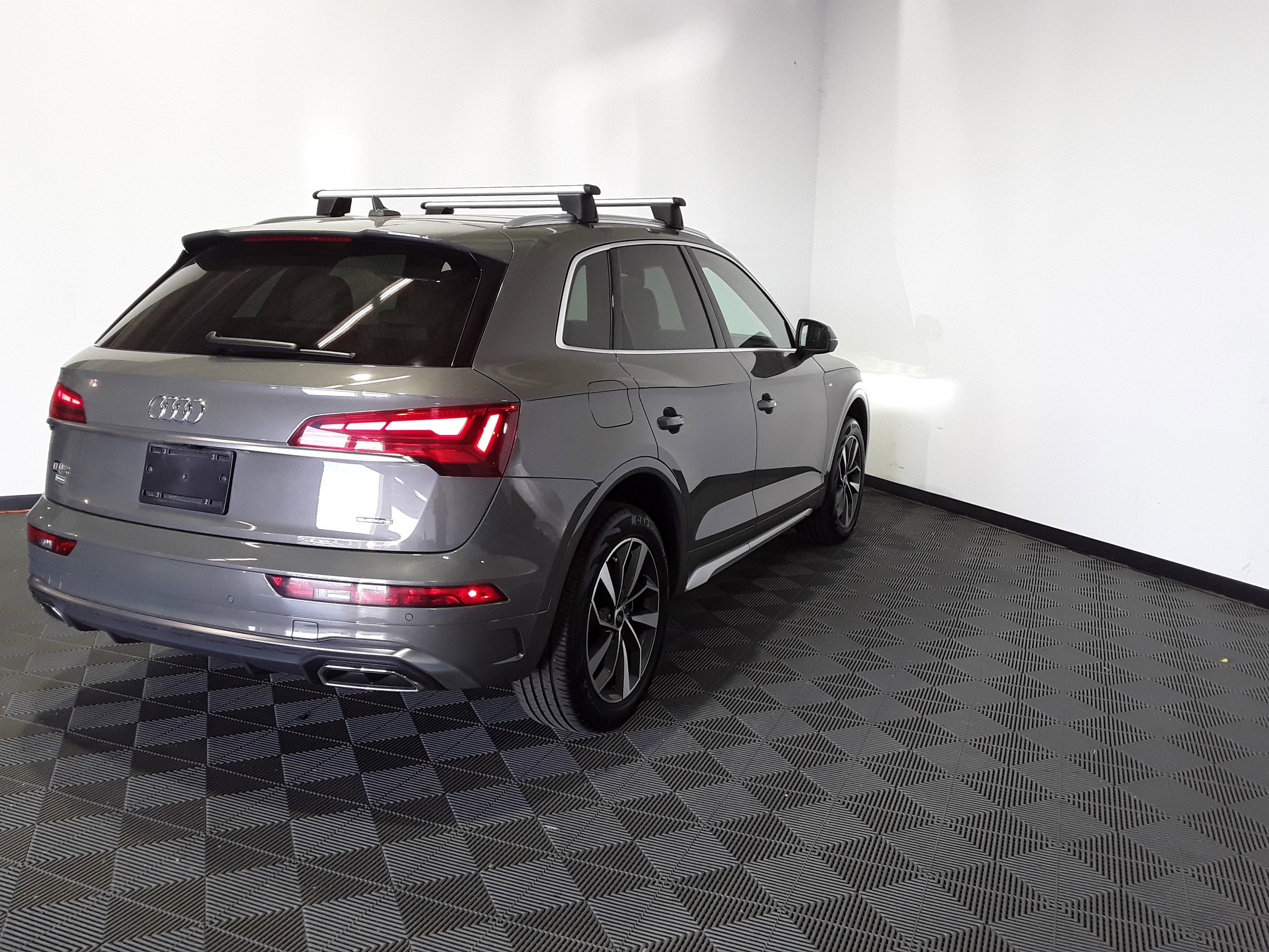 Image 2 of Used 2023 Audi Q5 S line Premium Plus 45 TFSI quattro