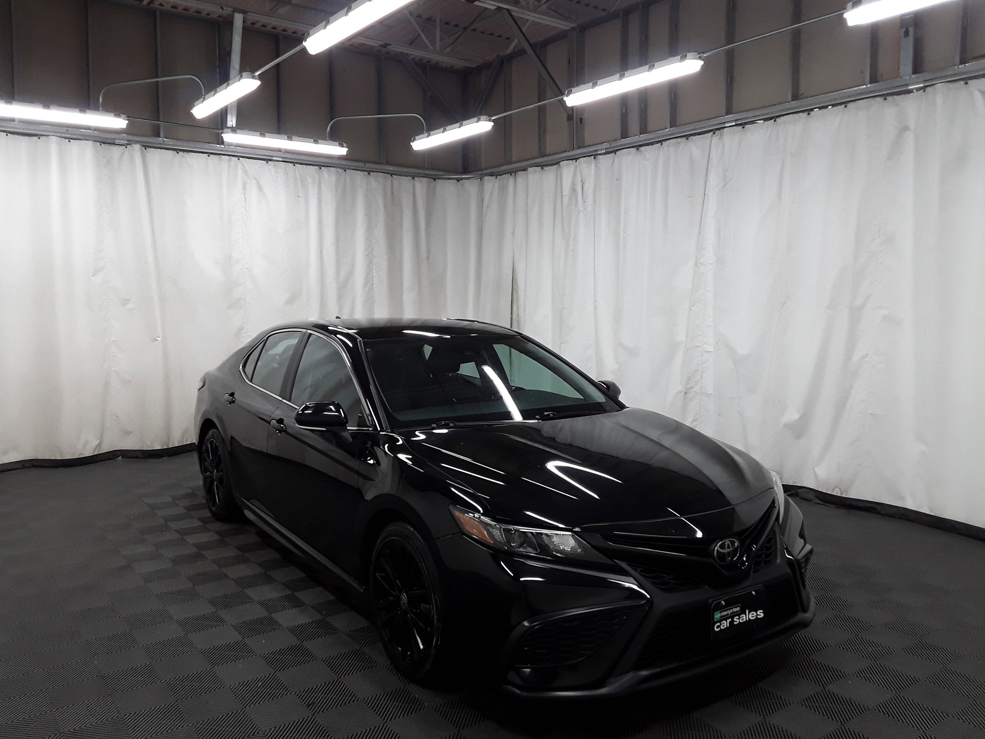 2023 Toyota Camry SE Auto