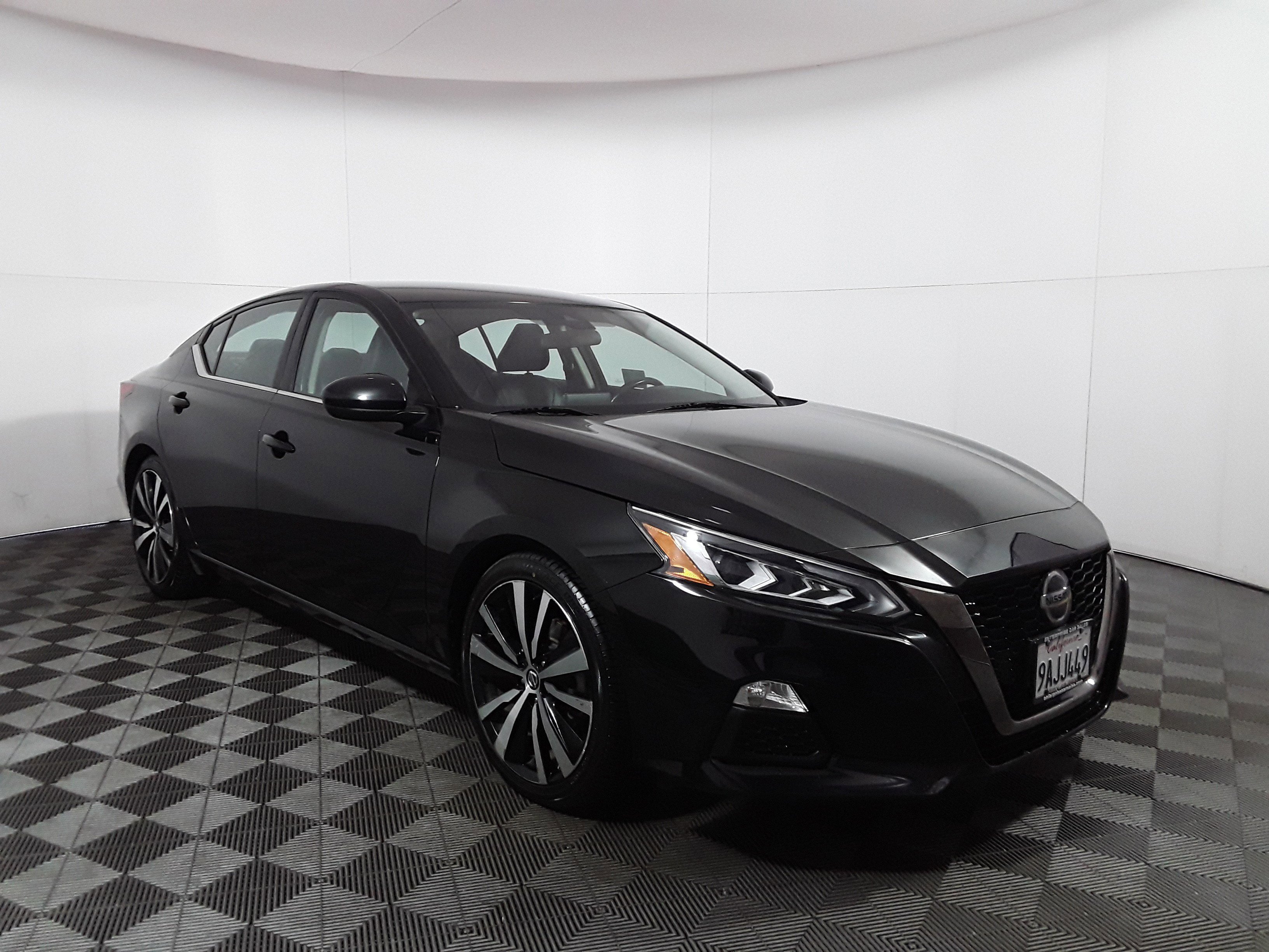 2022 Nissan Altima SR