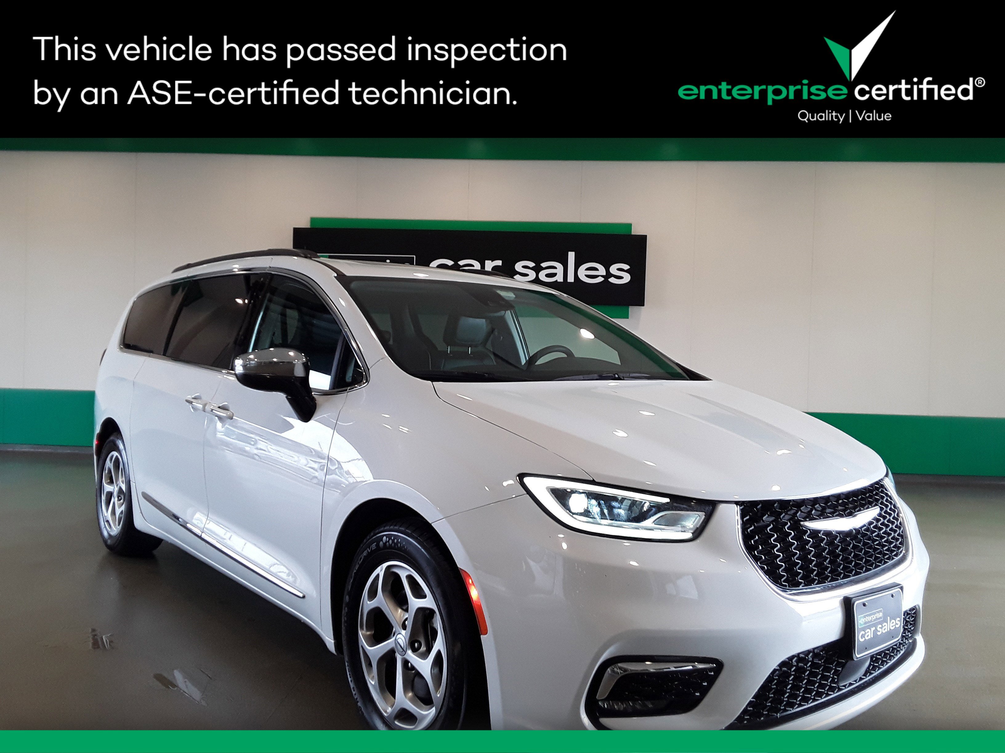 Used 2023 Chrysler Pacifica Limited FWD
