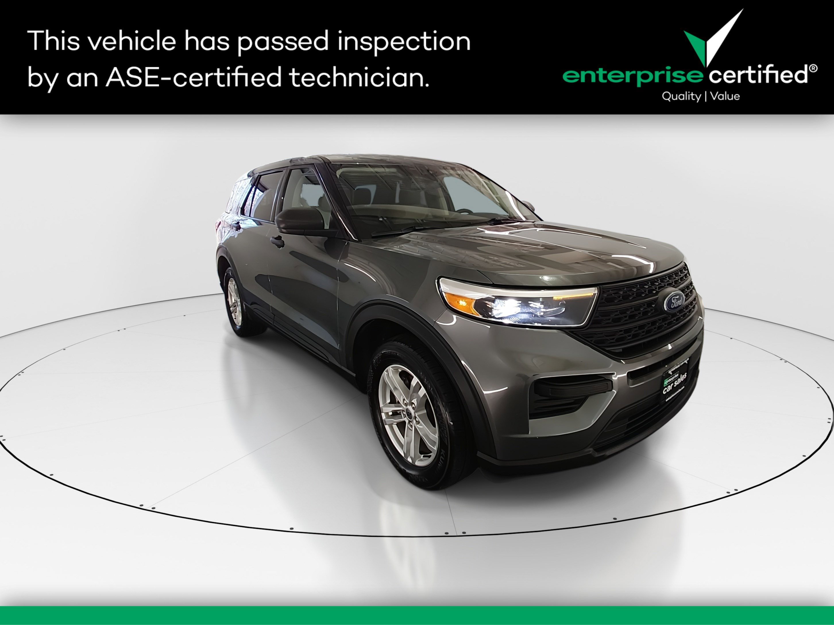 2022 Ford Explorer Base's photo