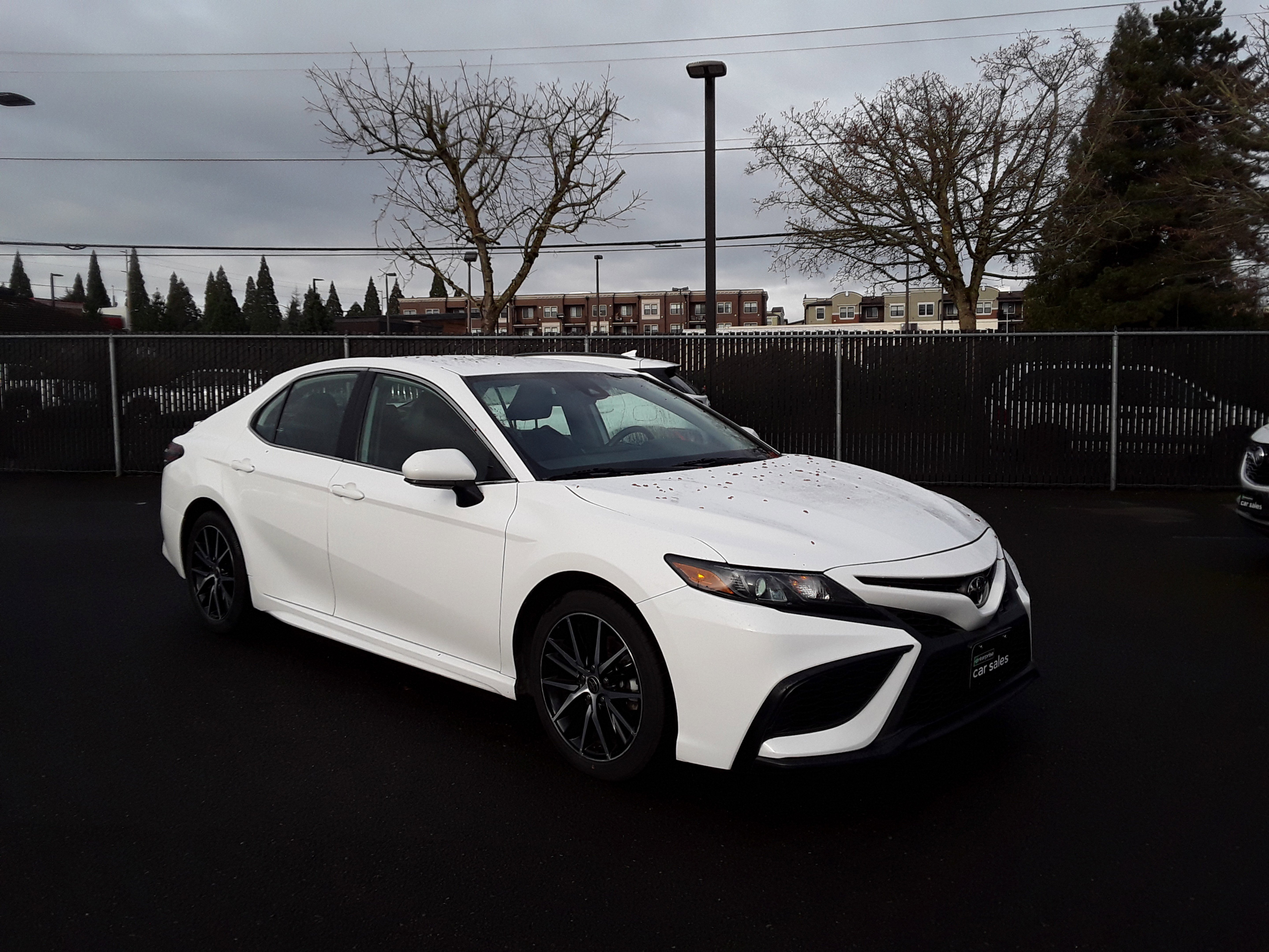 2021 Toyota Camry SE Auto