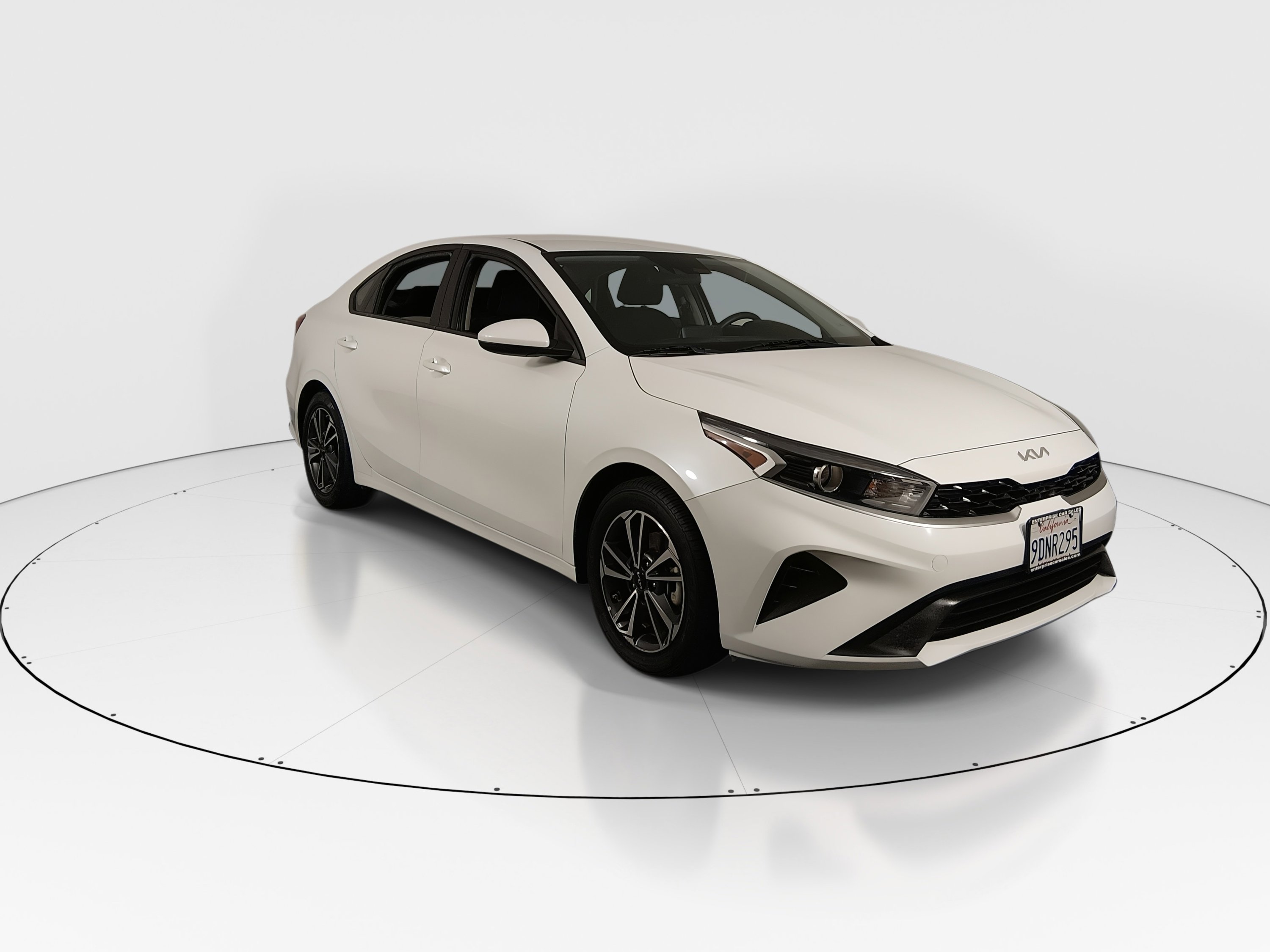 2023 Kia Forte LXS's photo