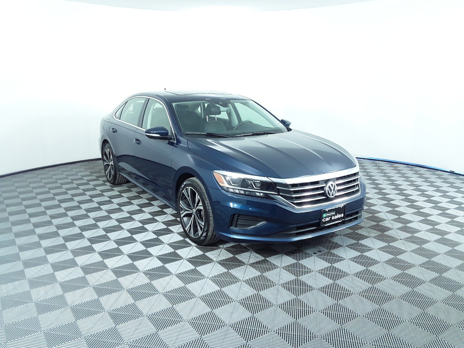 2022 Volkswagen Passat 2.0T SE Auto