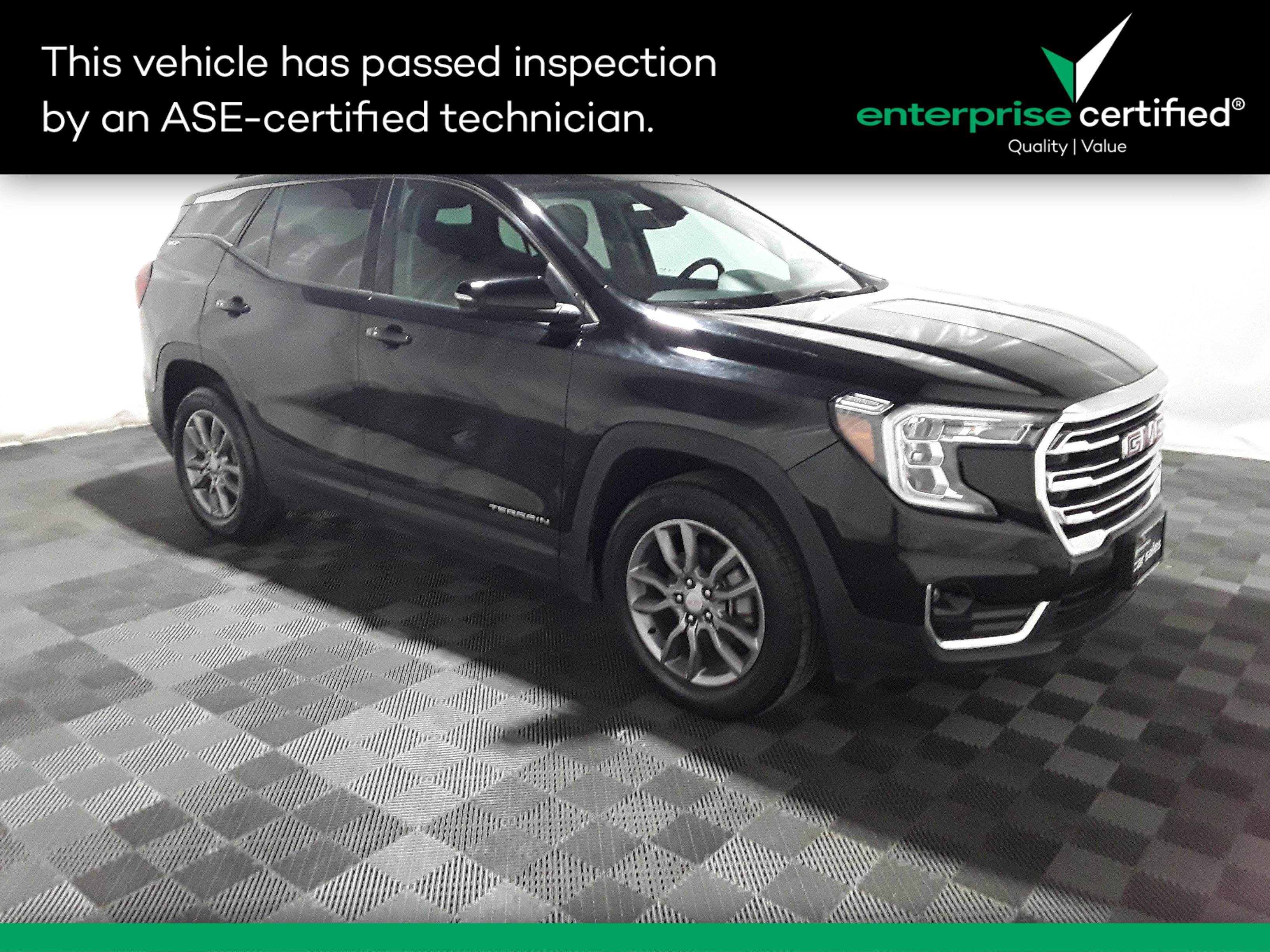 2023 GMC Terrain SLT's photo