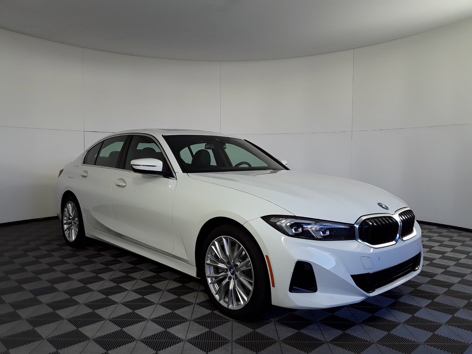 2024 BMW 3 Series 330e Plug-In Hybrid