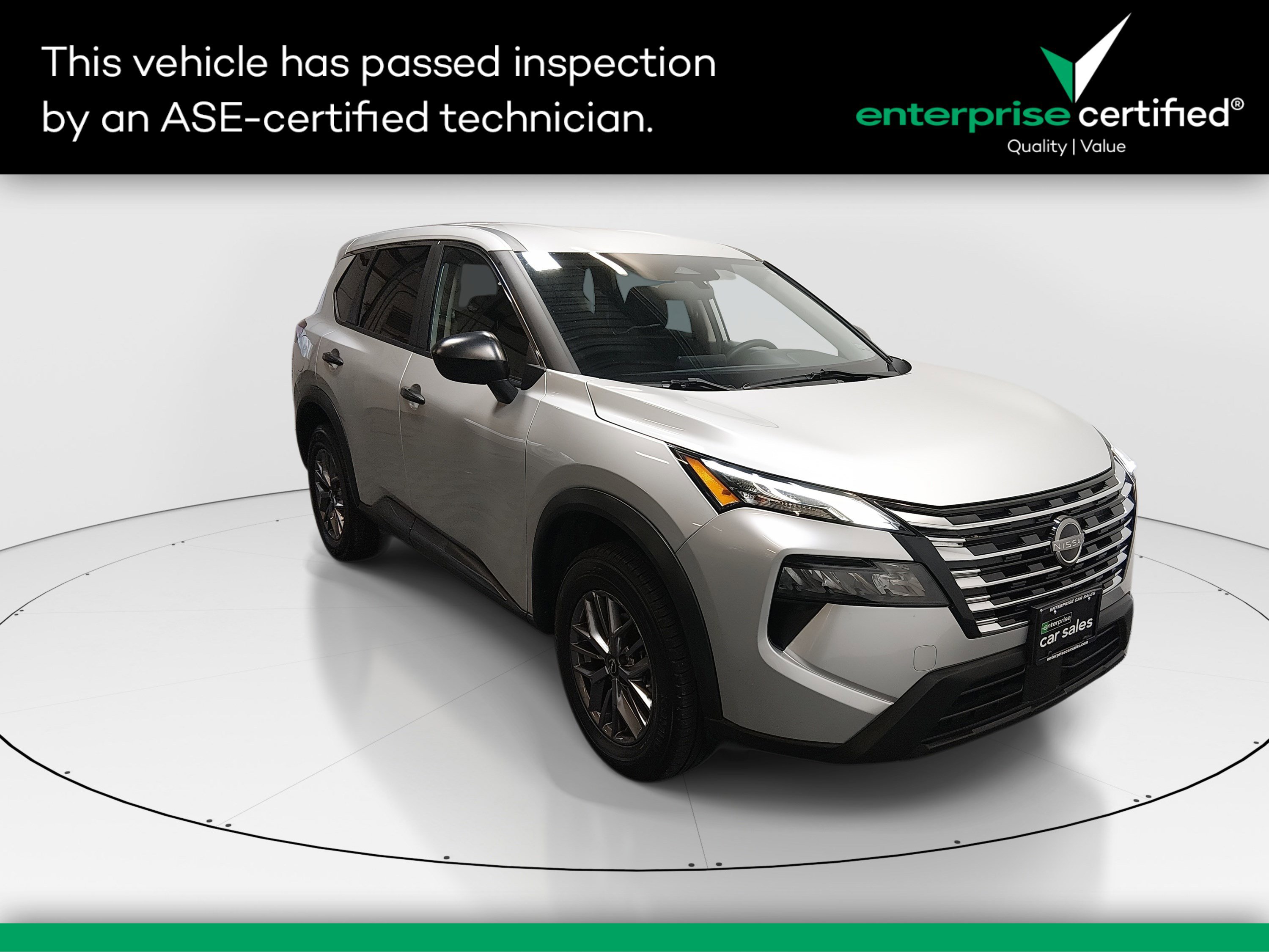 2024 Nissan Rogue S's photo