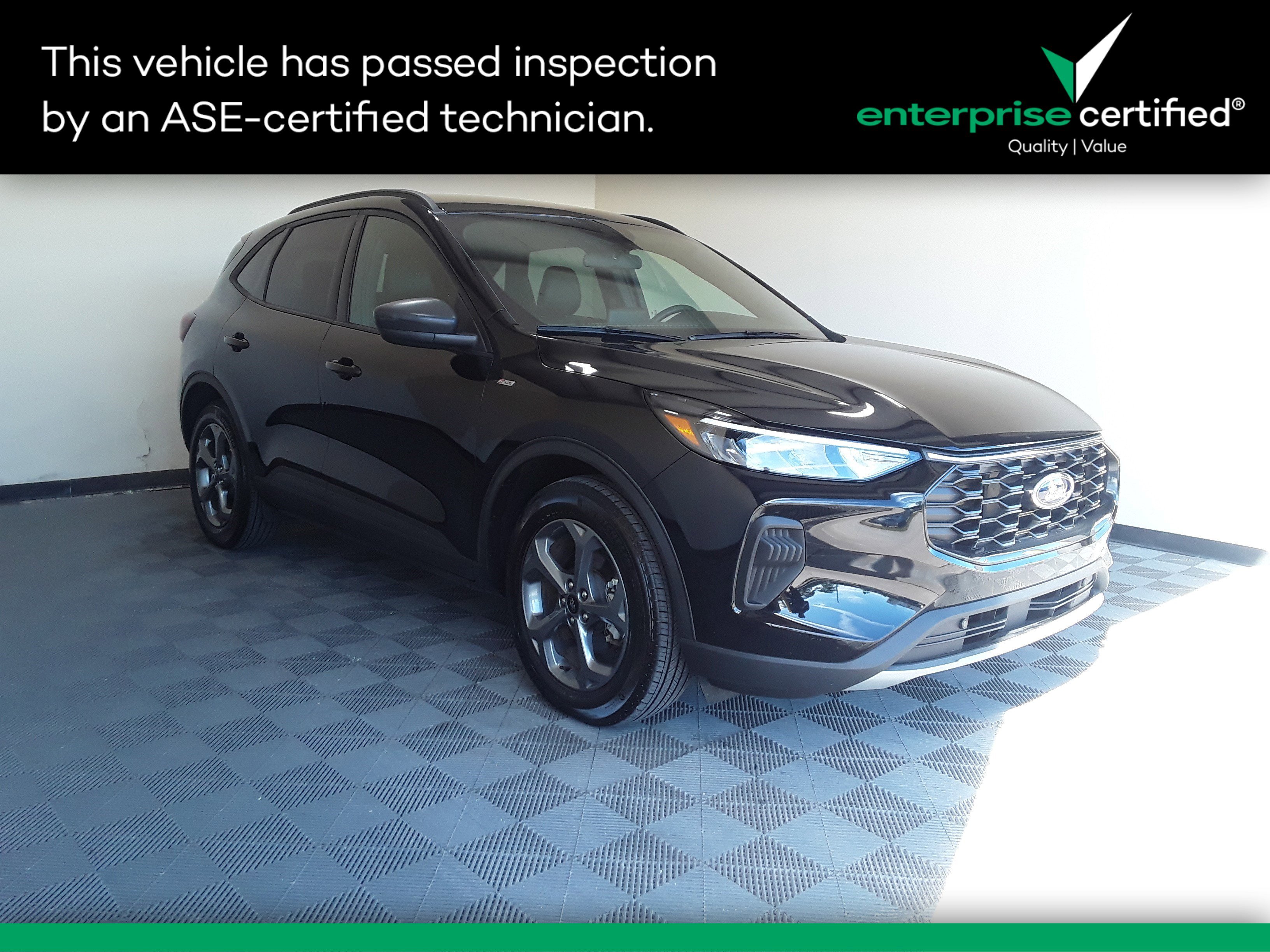 2025 Ford Escape ST-Line's photo