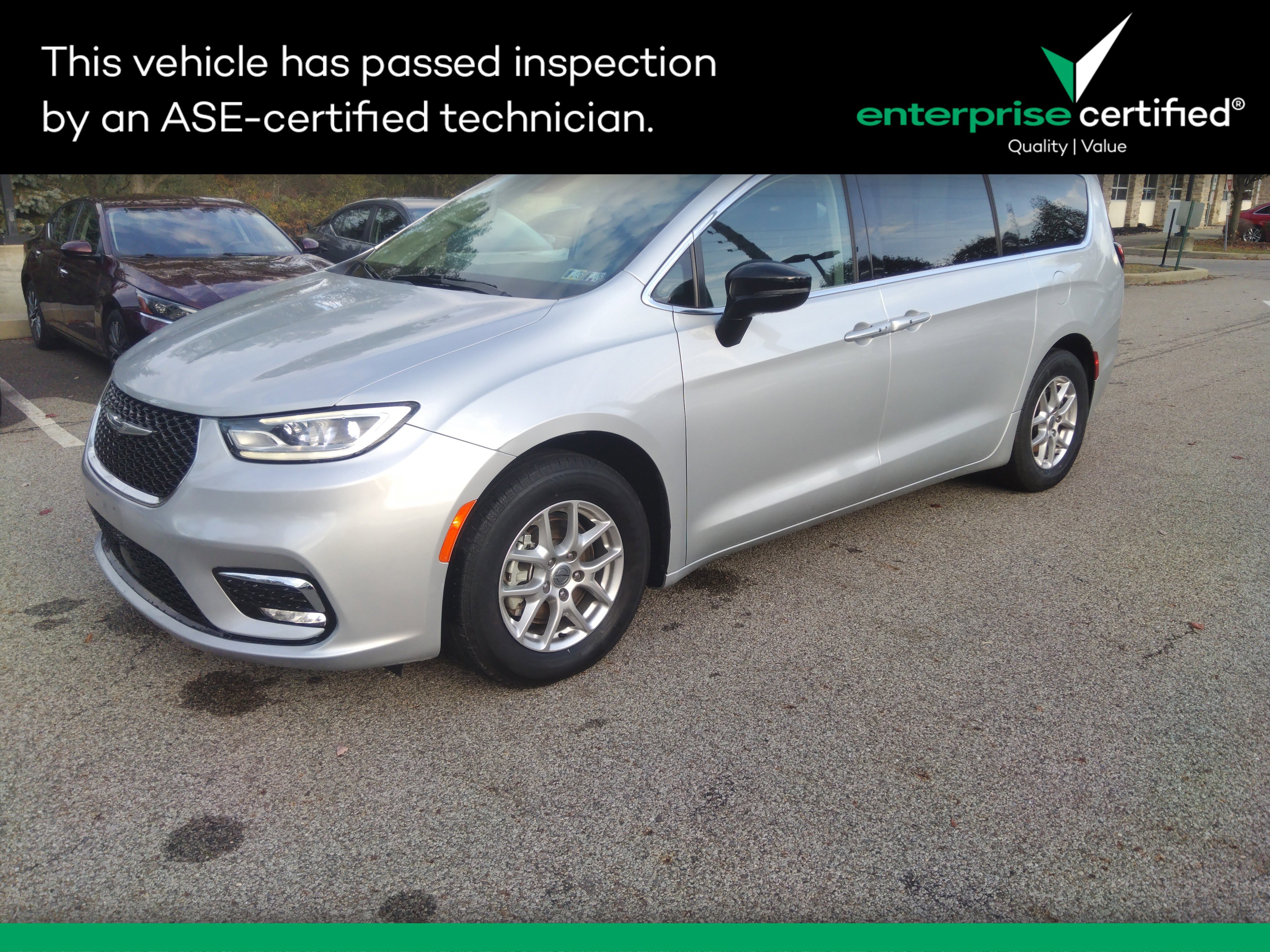 Used 2024 Chrysler Pacifica Touring L FWD