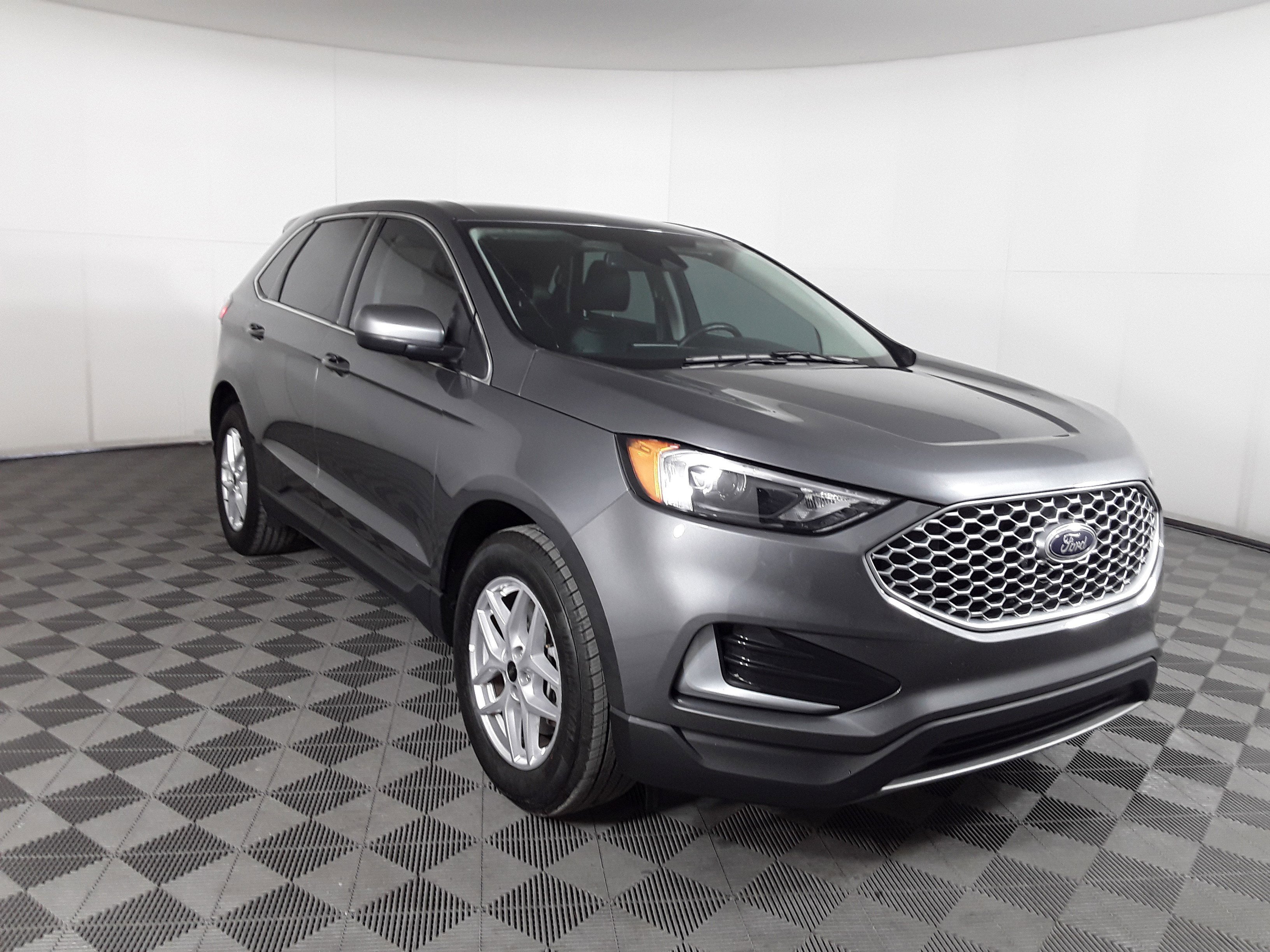 2024 Ford Edge SEL's photo