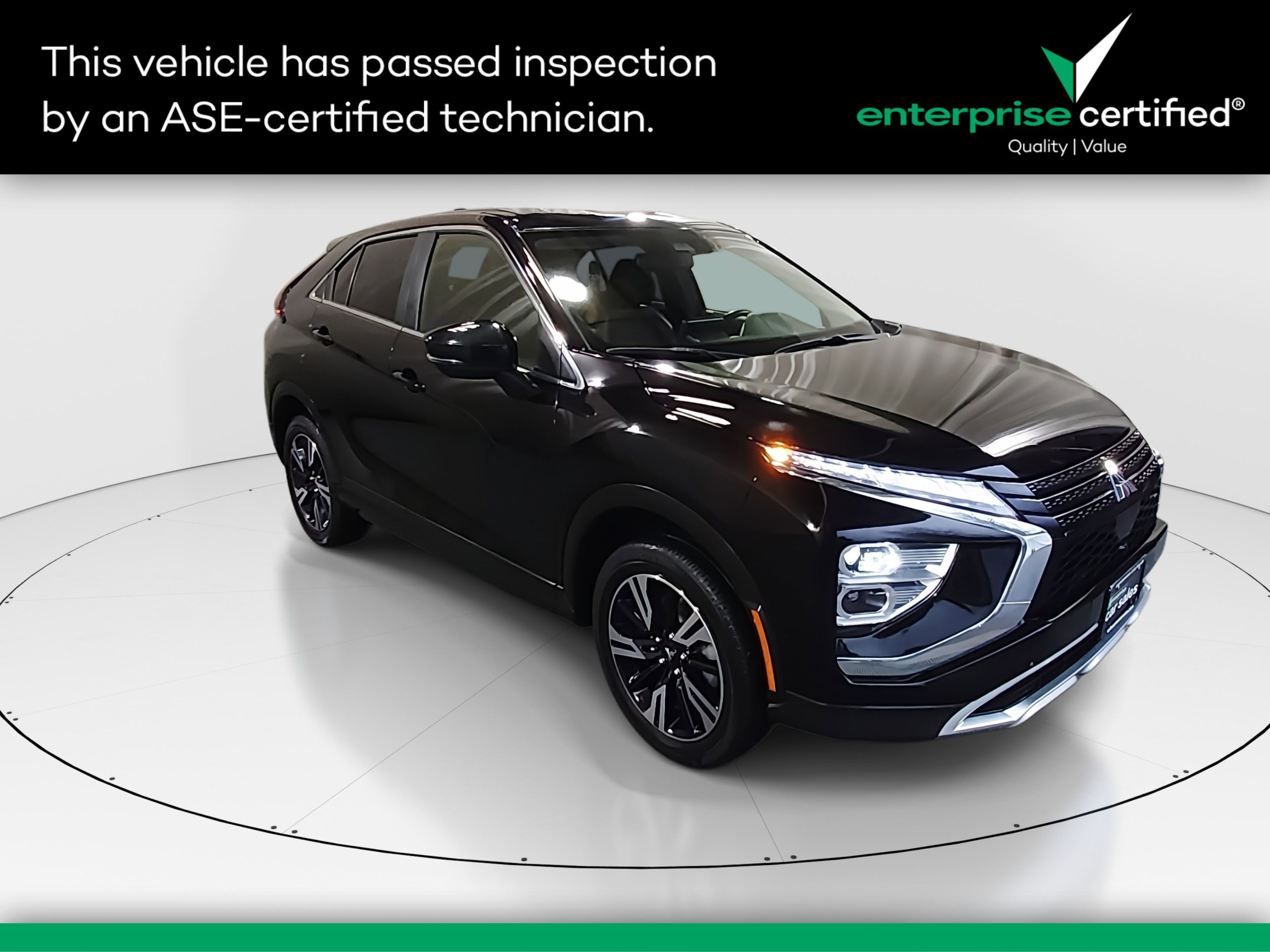 2024 Mitsubishi Eclipse Cross SE's photo