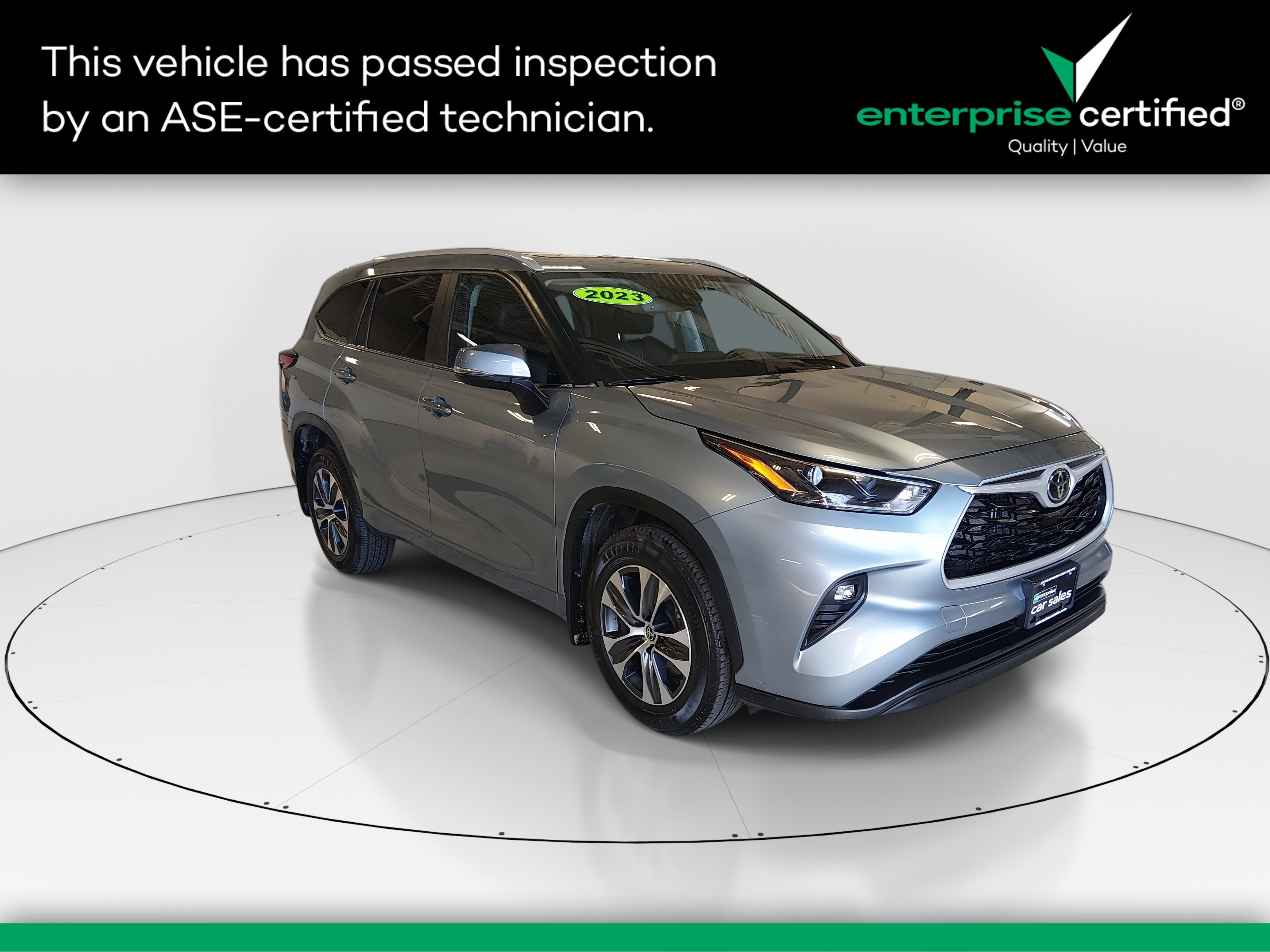 2023 Toyota Highlander XLE's photo