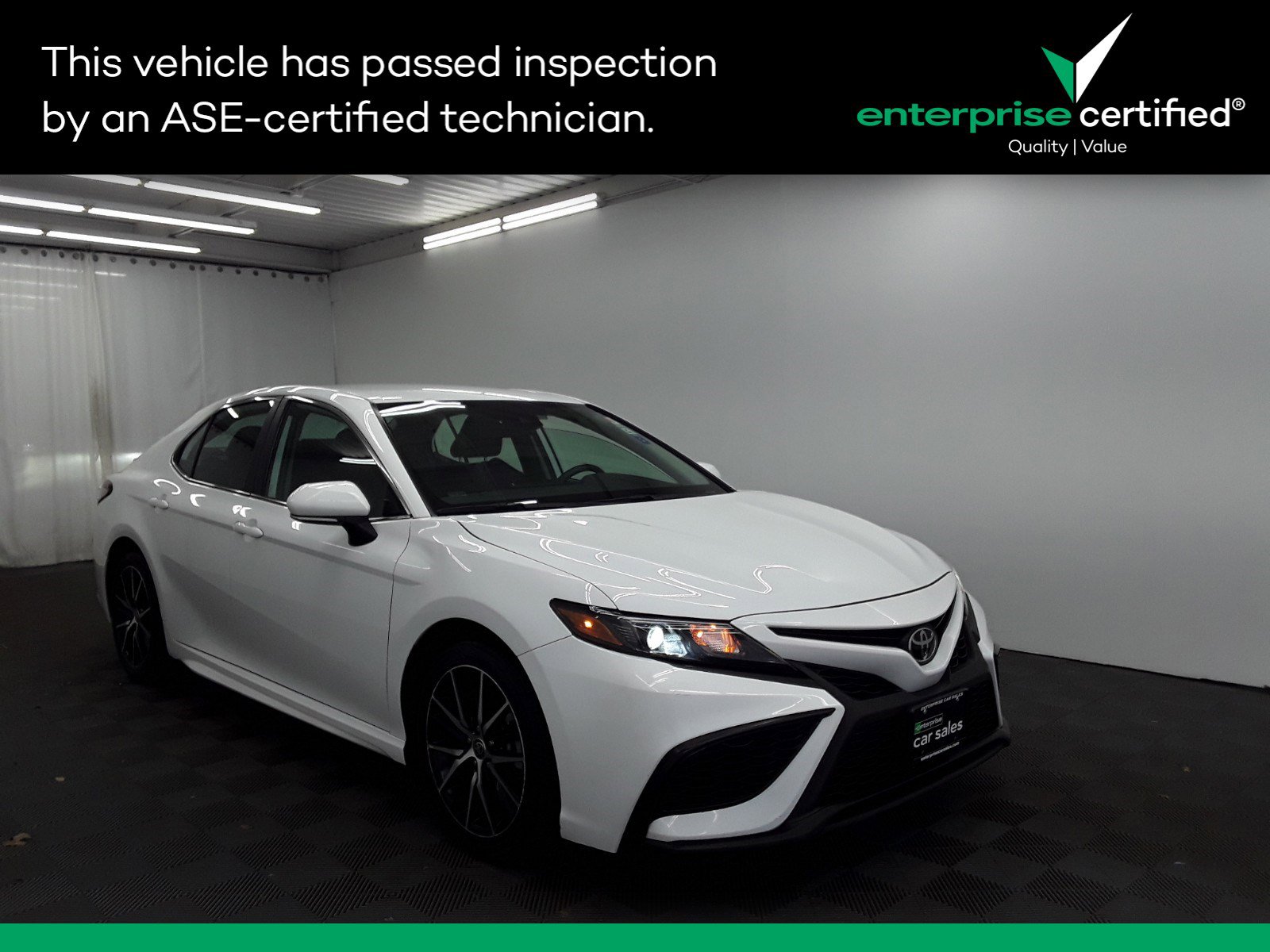 Used 2022 Toyota Camry SE Auto