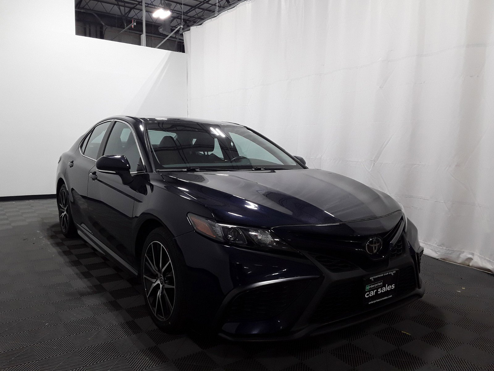 2022 Toyota Camry SE Auto