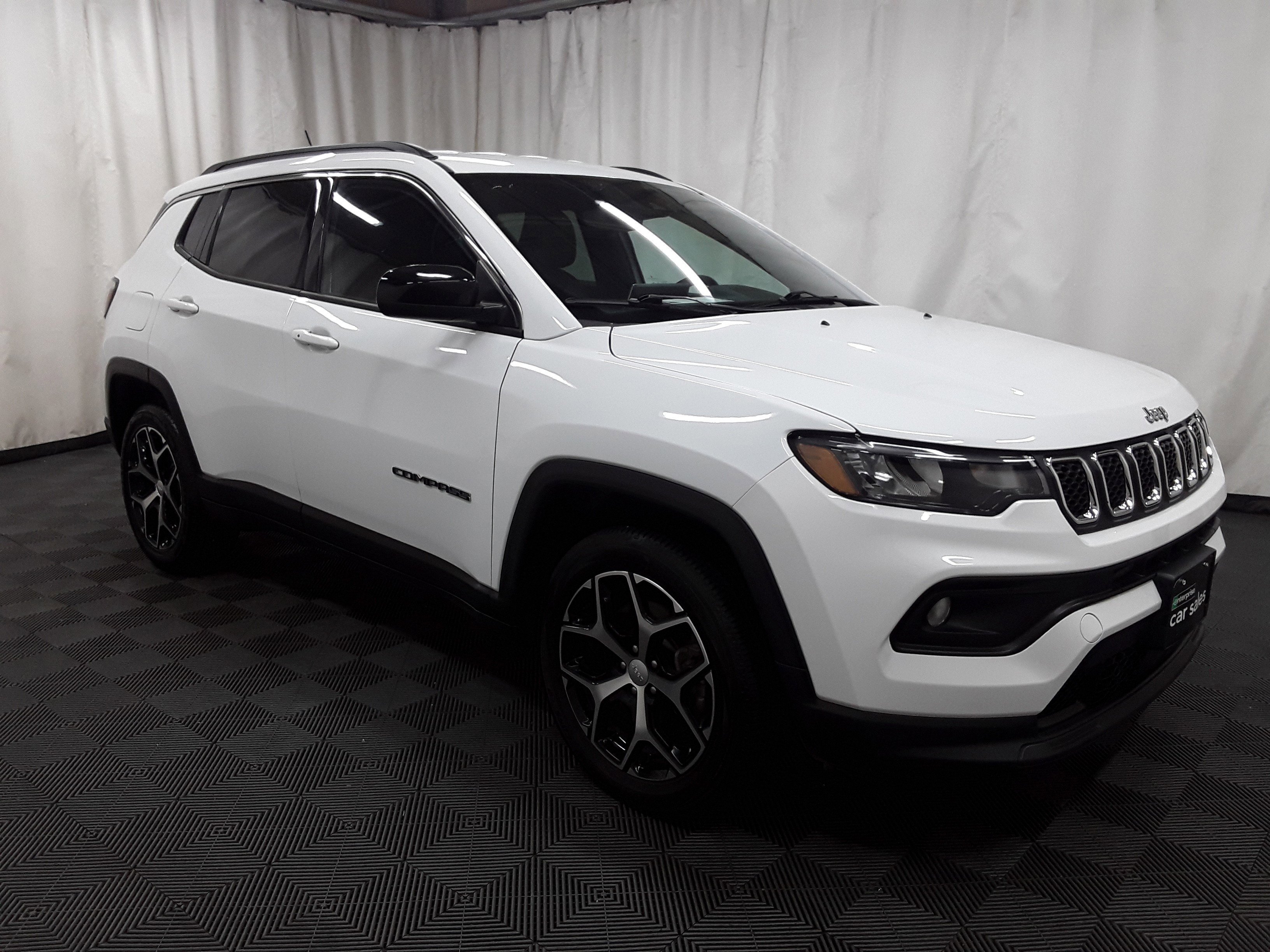Used 2024 Jeep Compass Latitude 4x4