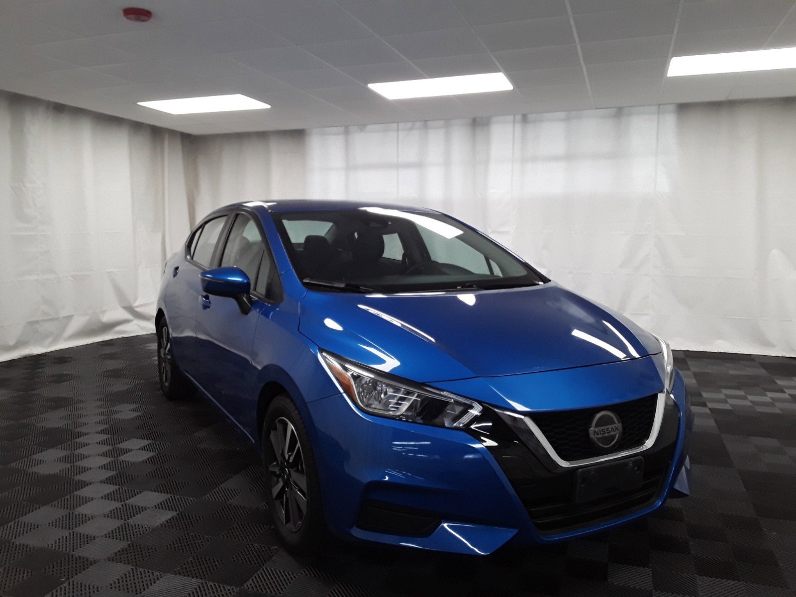 2021 Nissan Versa SV CVT