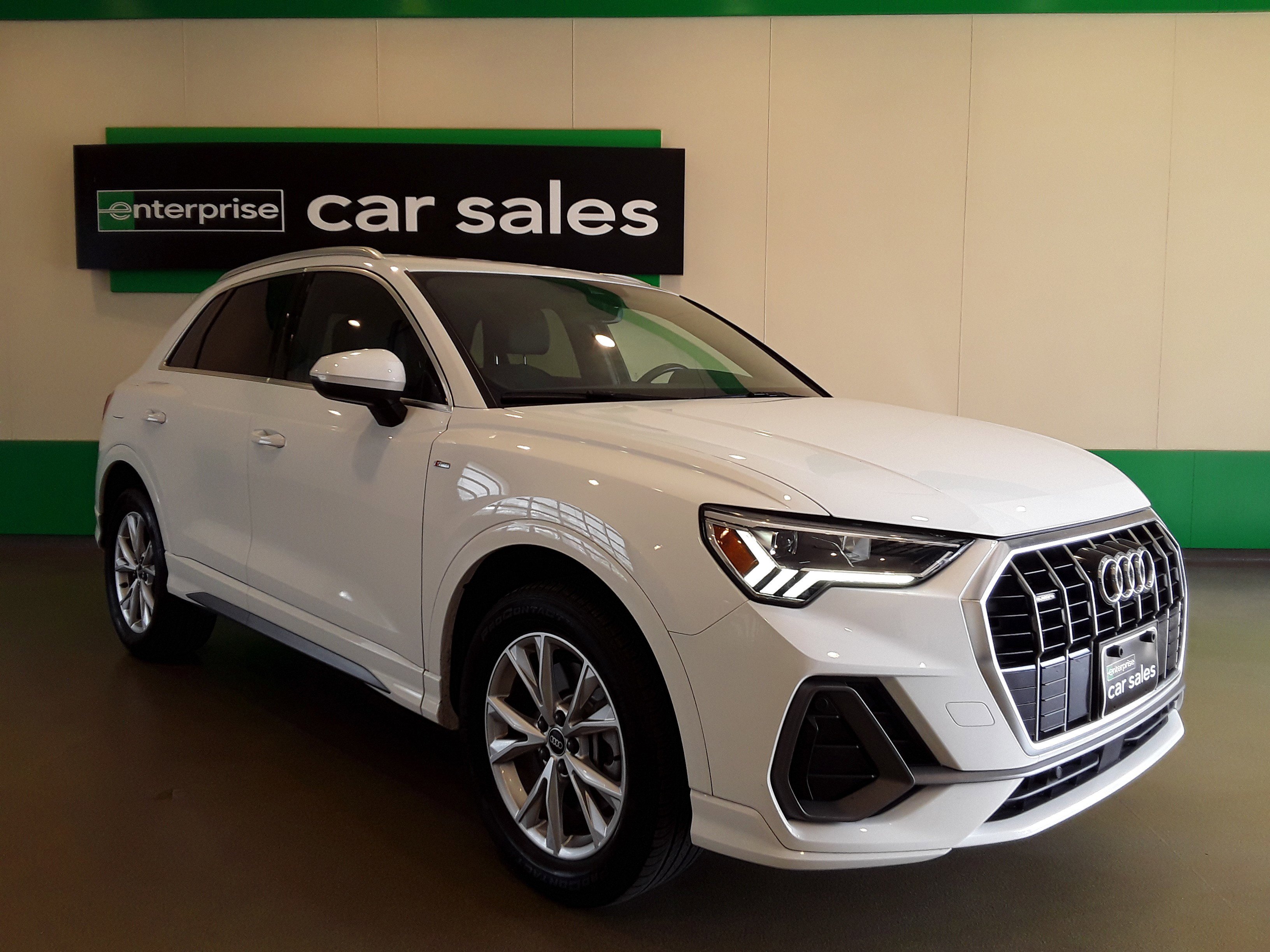 2023 Audi Q3 S line Premium 45 TFSI quattro