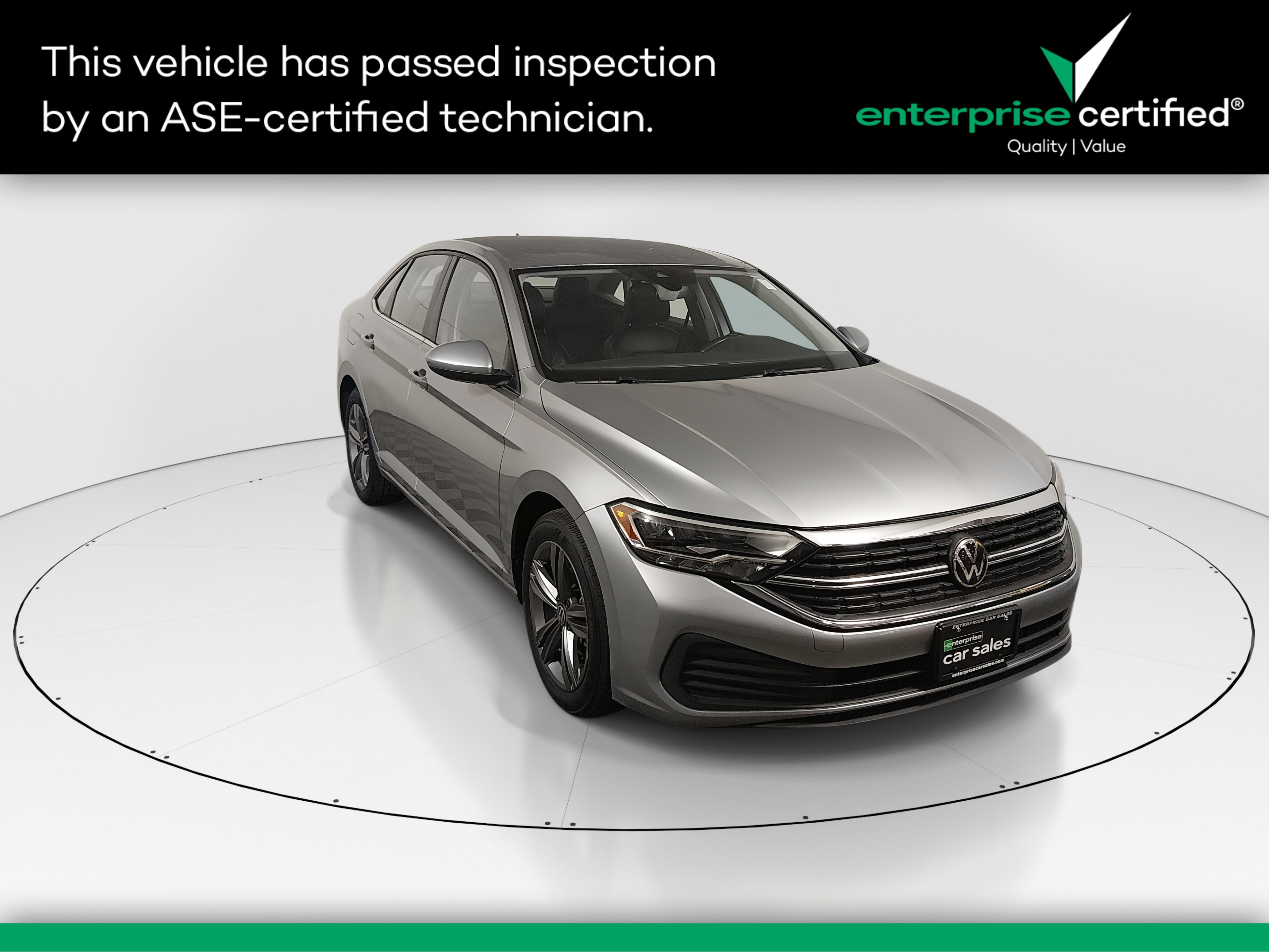 Used 2024 Volkswagen Jetta SE Auto