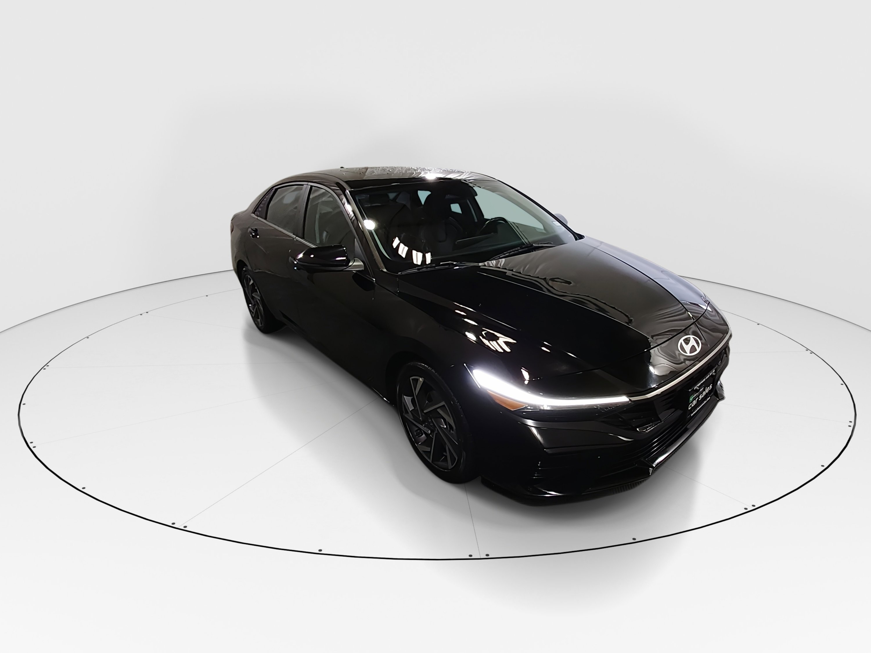 2024 Hyundai Elantra Limited's photo