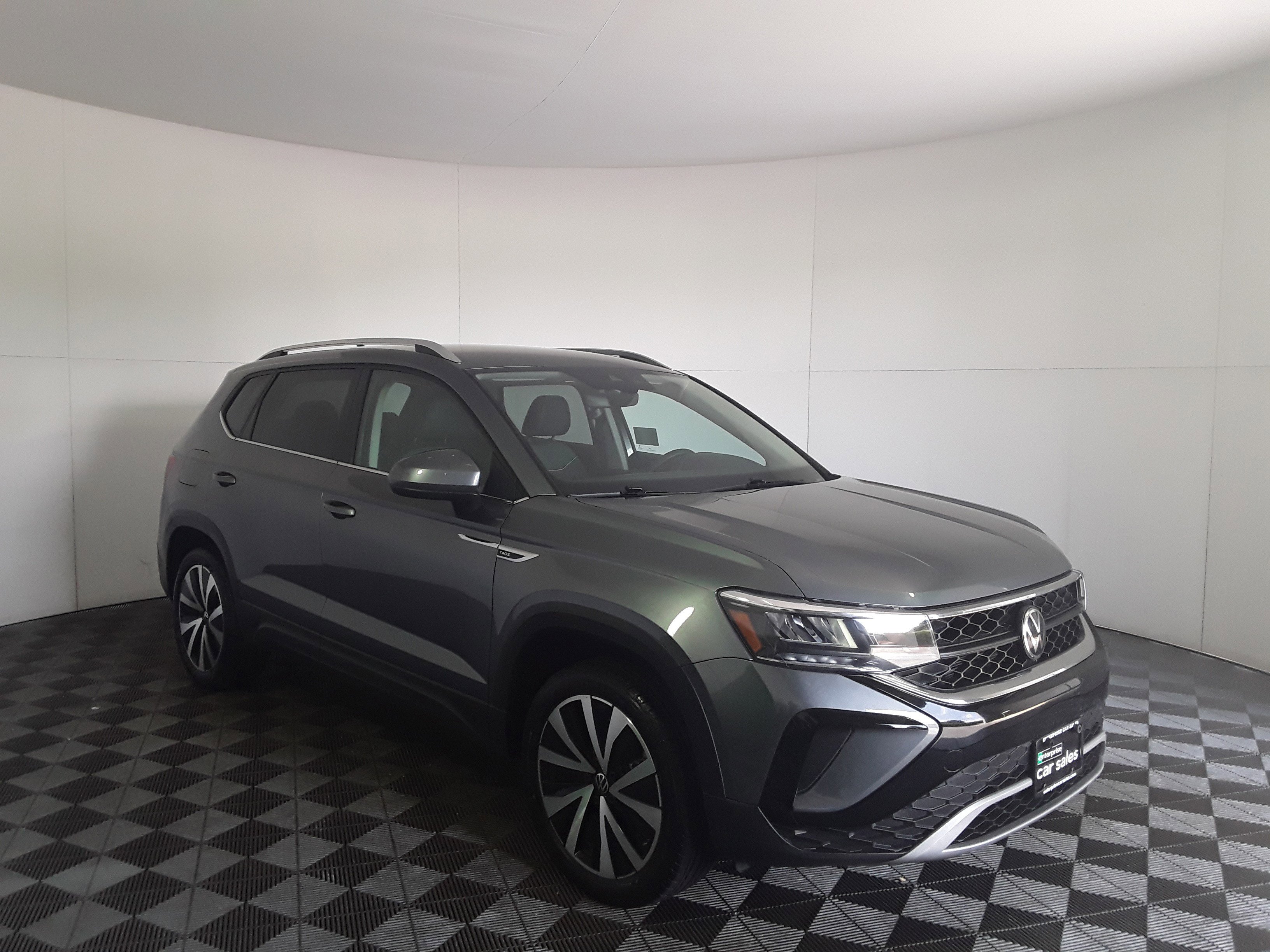 2024 Volkswagen Taos SE FWD