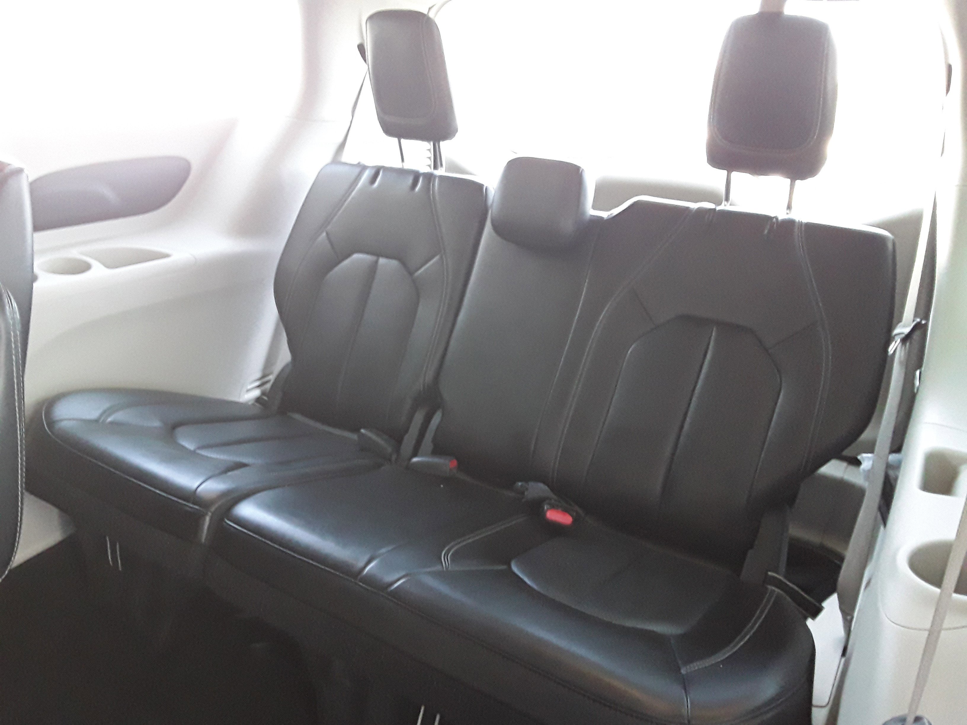 Image 10 of Used 2023 Chrysler Pacifica Touring L FWD