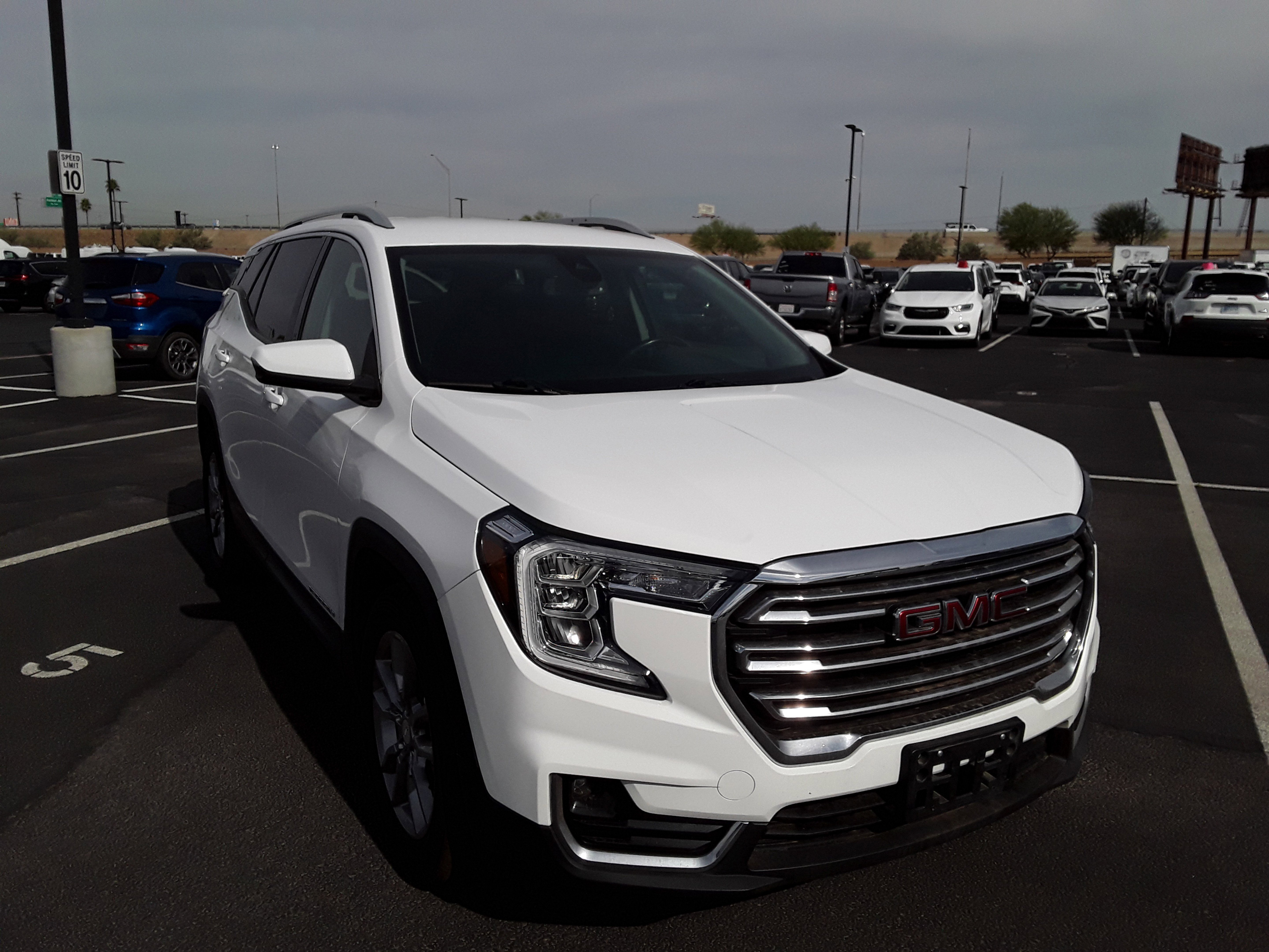 2022 GMC Terrain FWD 4dr SLT