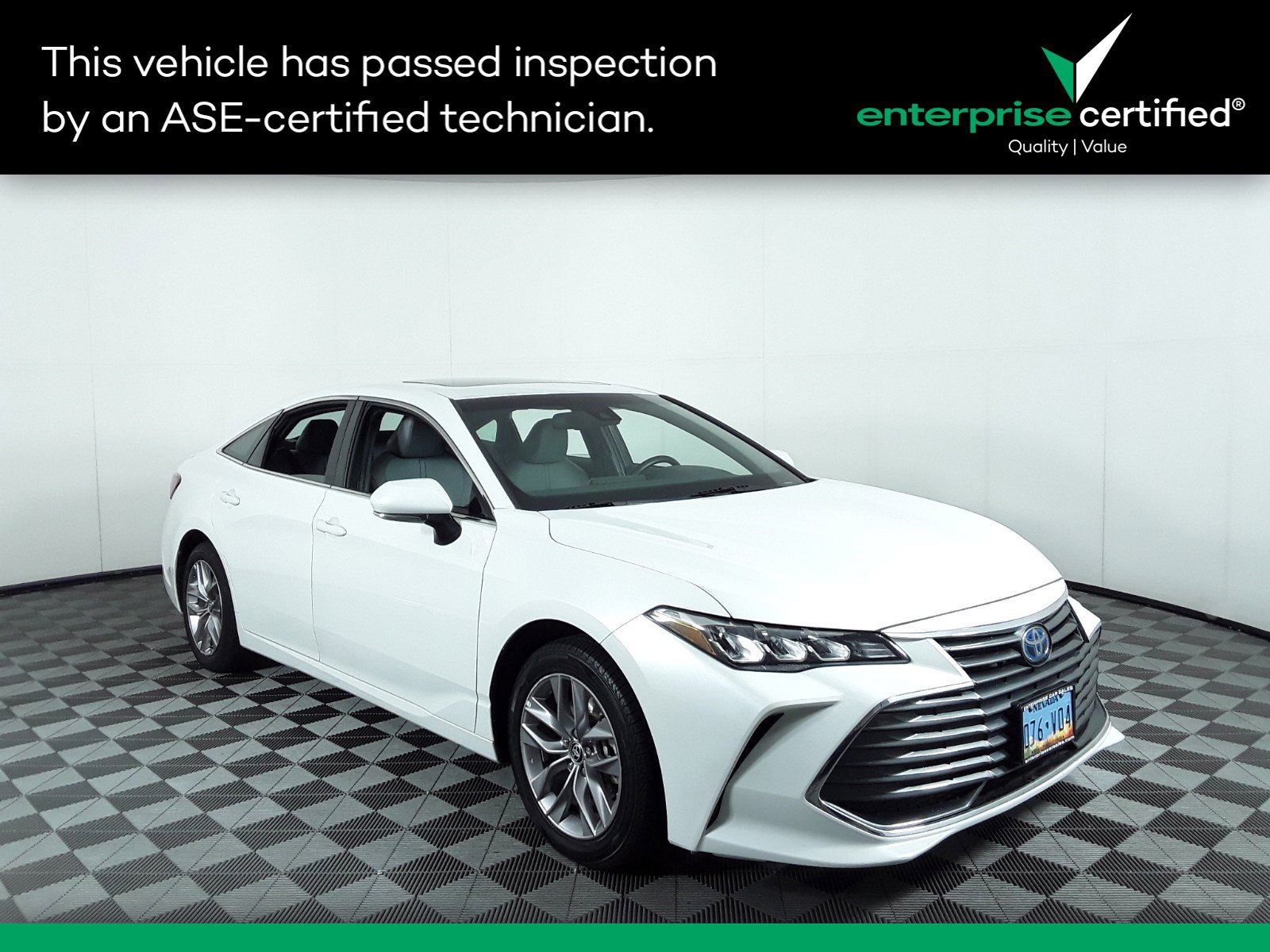 2022 Toyota Avalon Hybrid XLE FWD