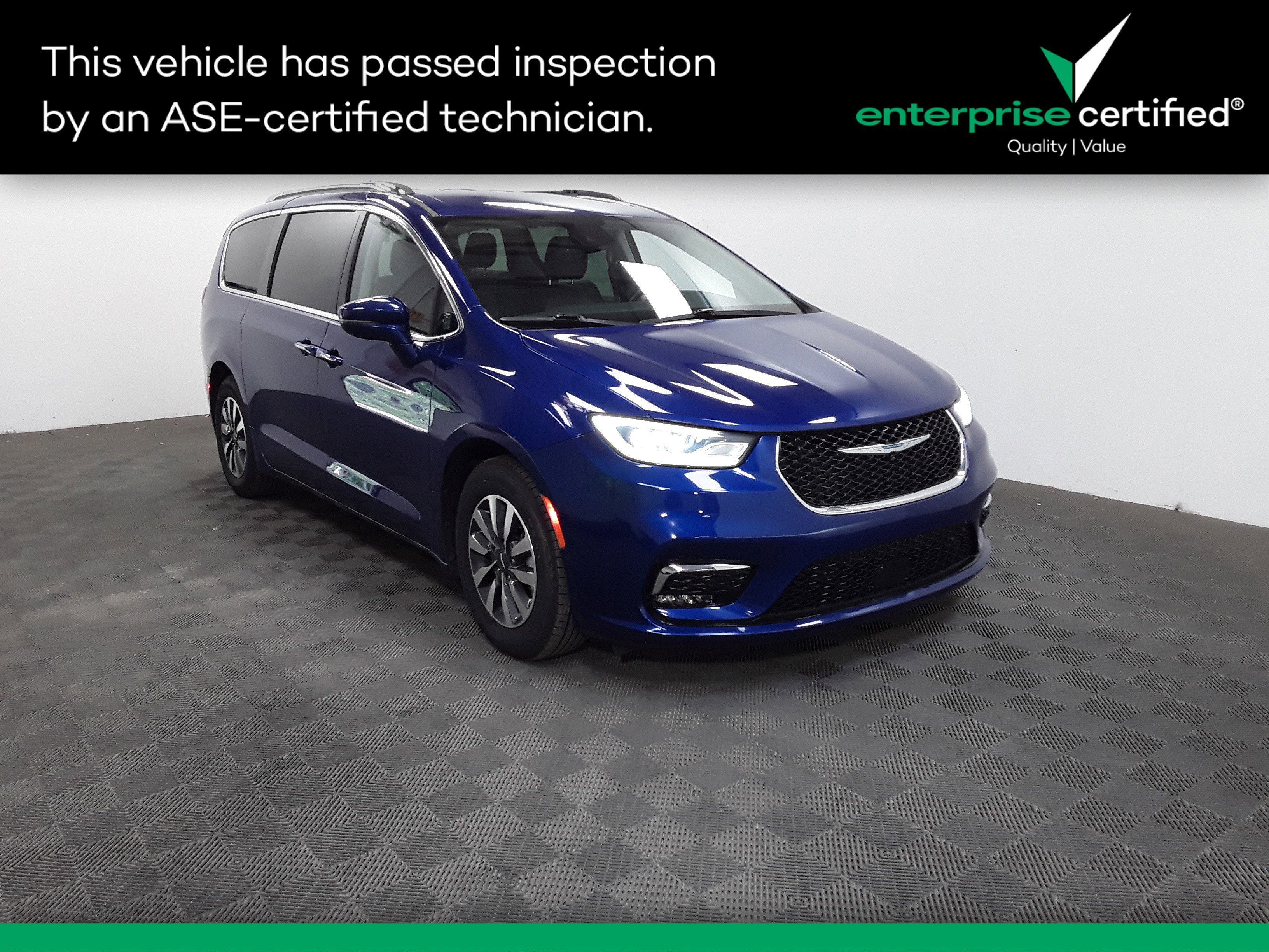 Used 2021 Chrysler Pacifica Hybrid Touring L FWD