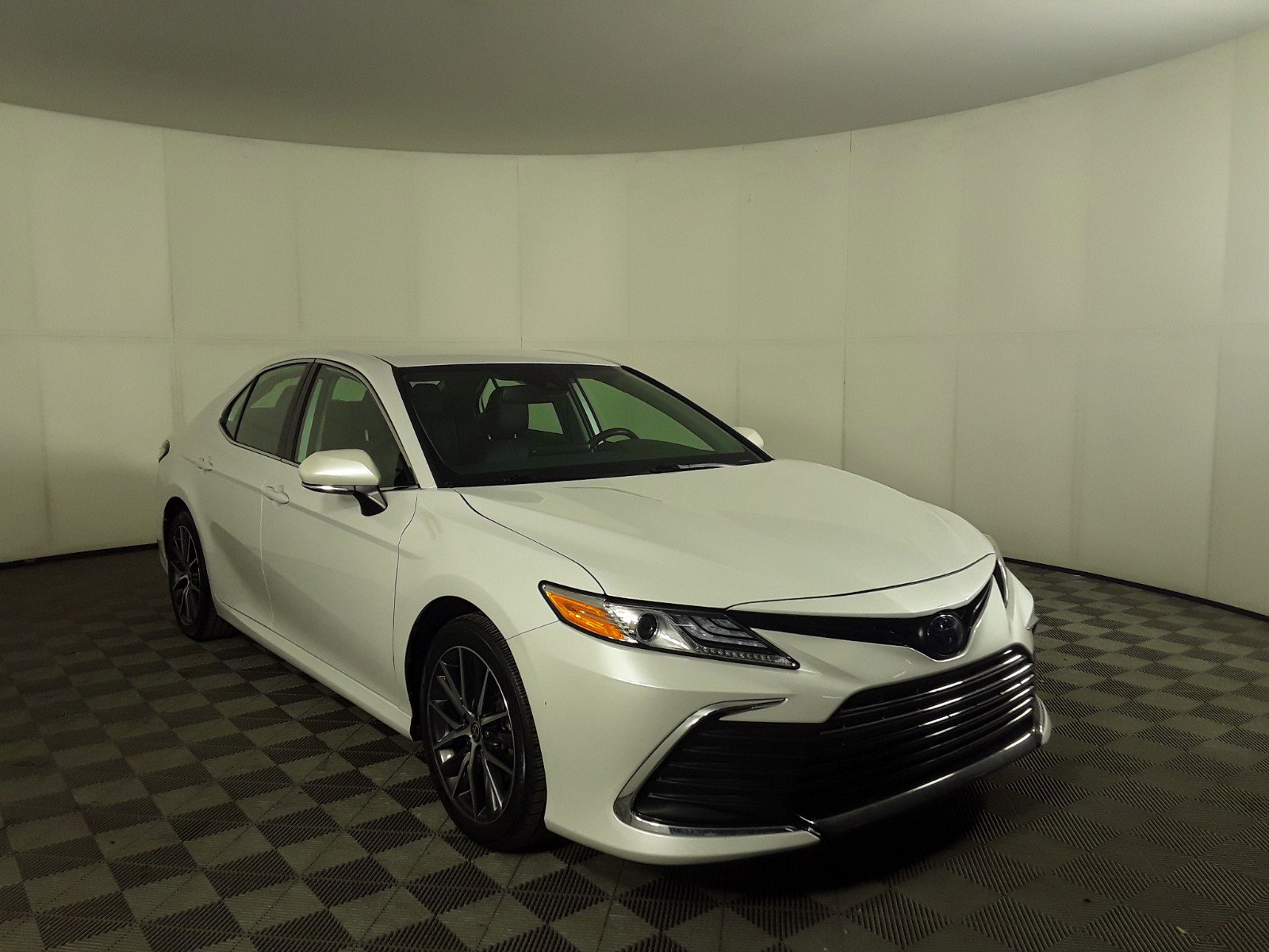 2023 Toyota Camry Hybrid XLE CVT