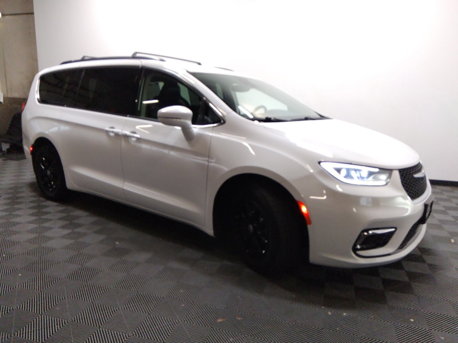 2022 Chrysler Pacifica Touring L FWD