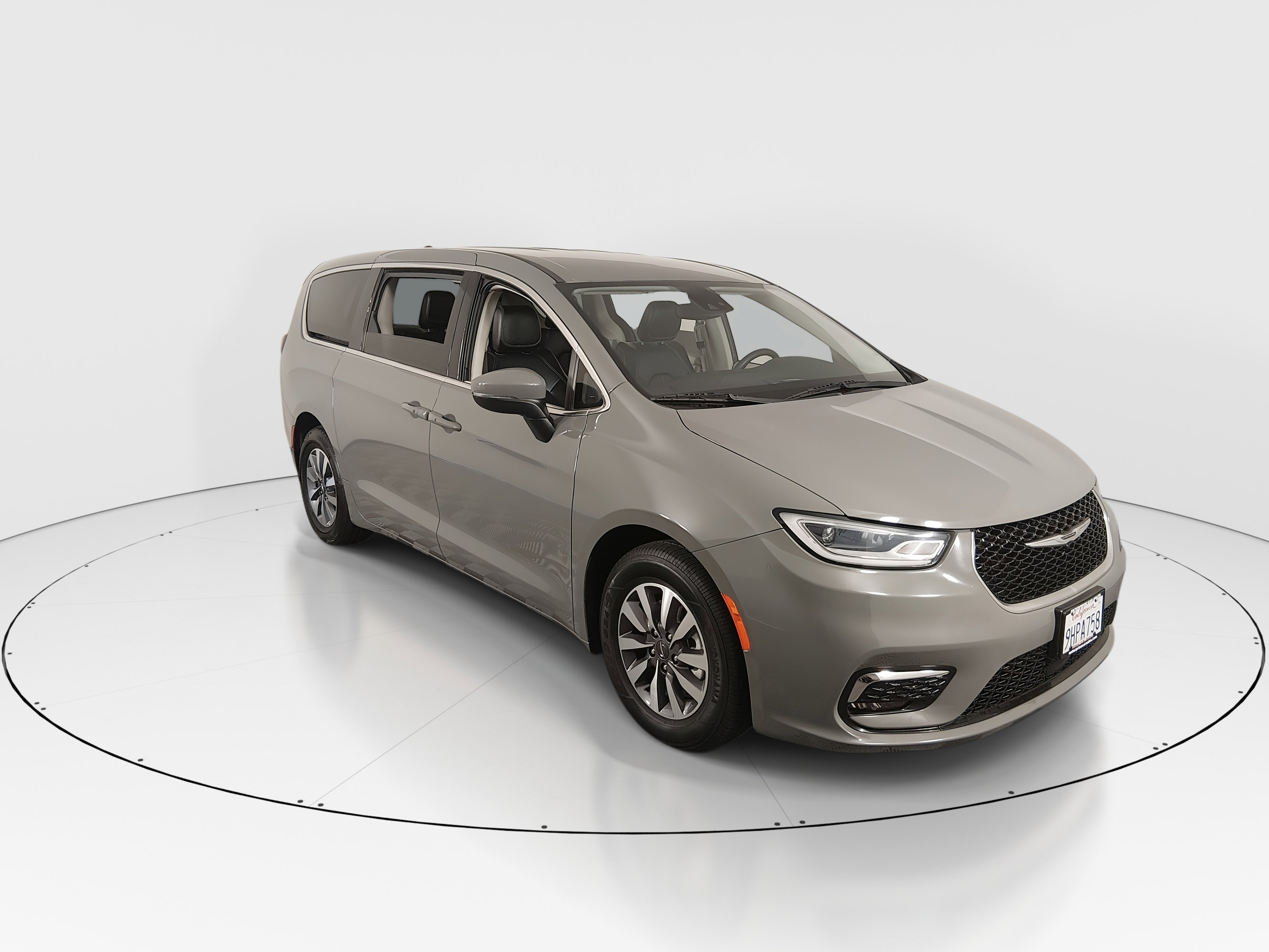 2023 Chrysler Pacifica Hybrid