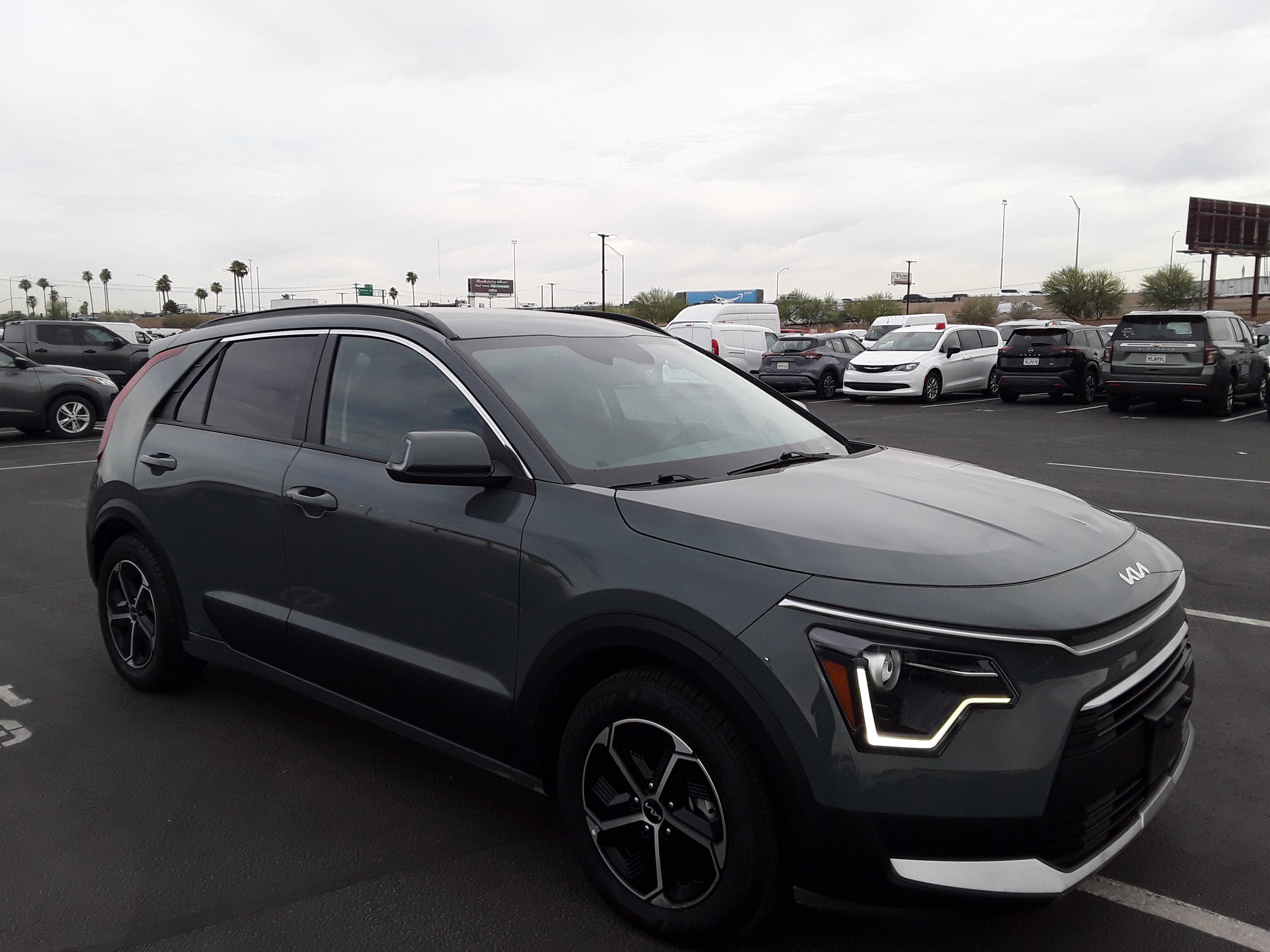 2023 Kia Niro EX FWD