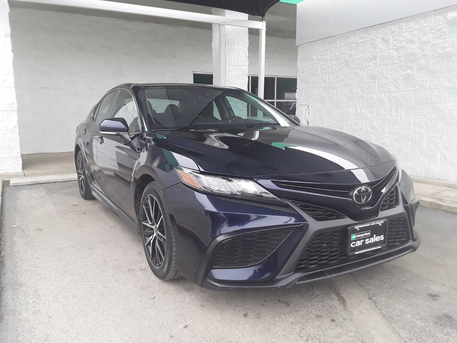 2022 Toyota Camry SE Auto