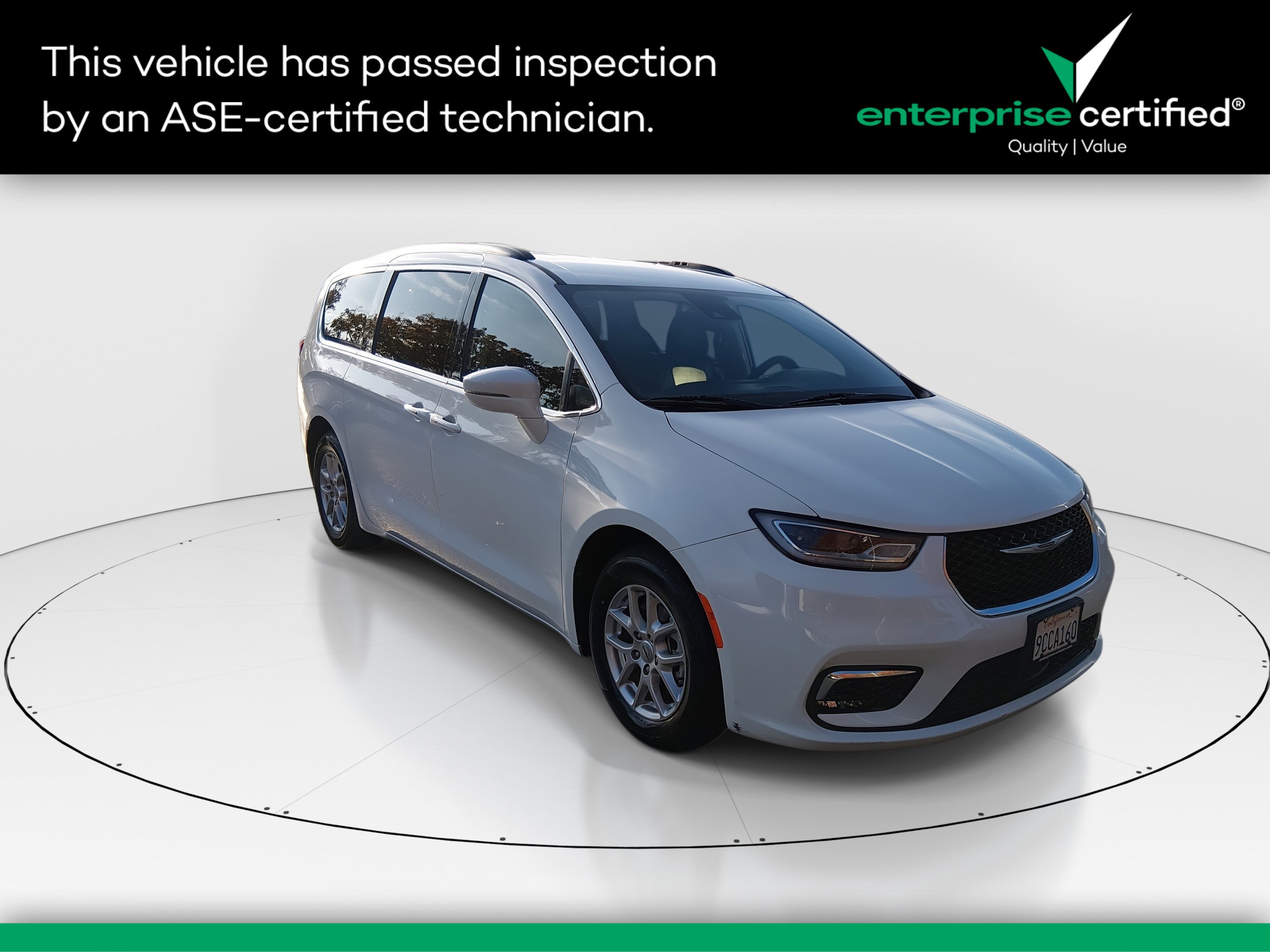 2022 Chrysler Pacifica Touring L's photo