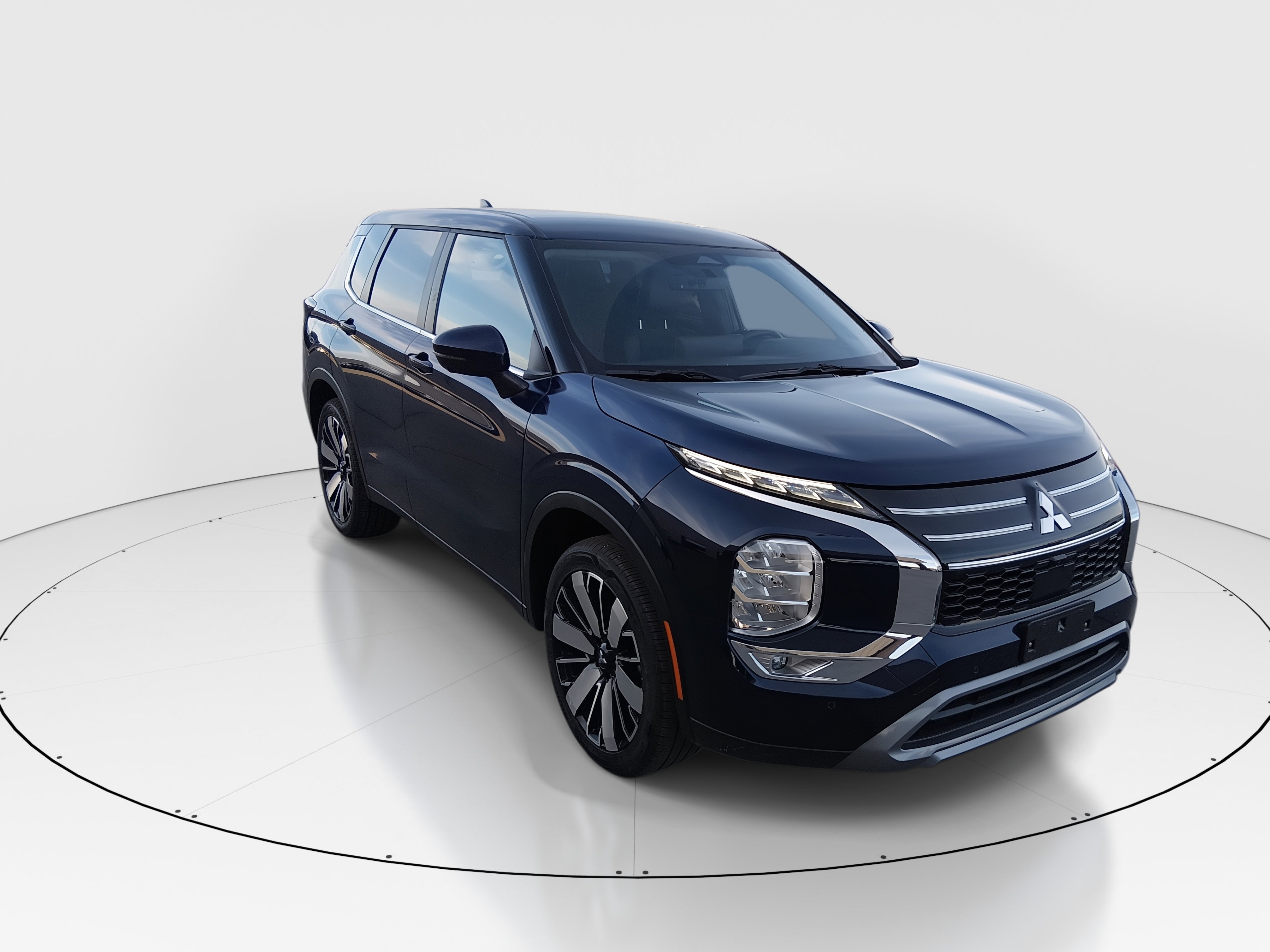 Used 2025 Mitsubishi Outlander SE FWD