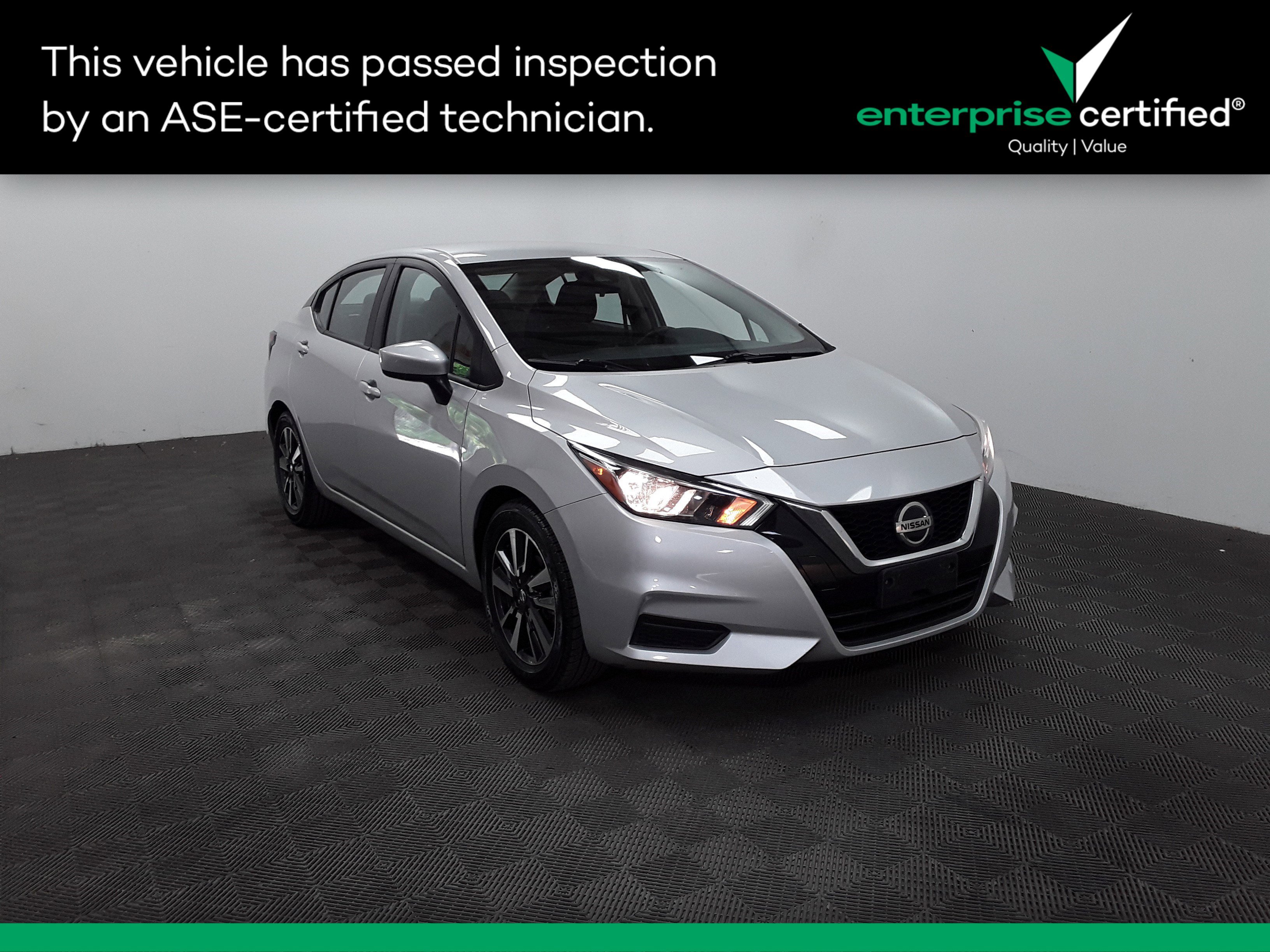 2022 Nissan Versa SV CVT