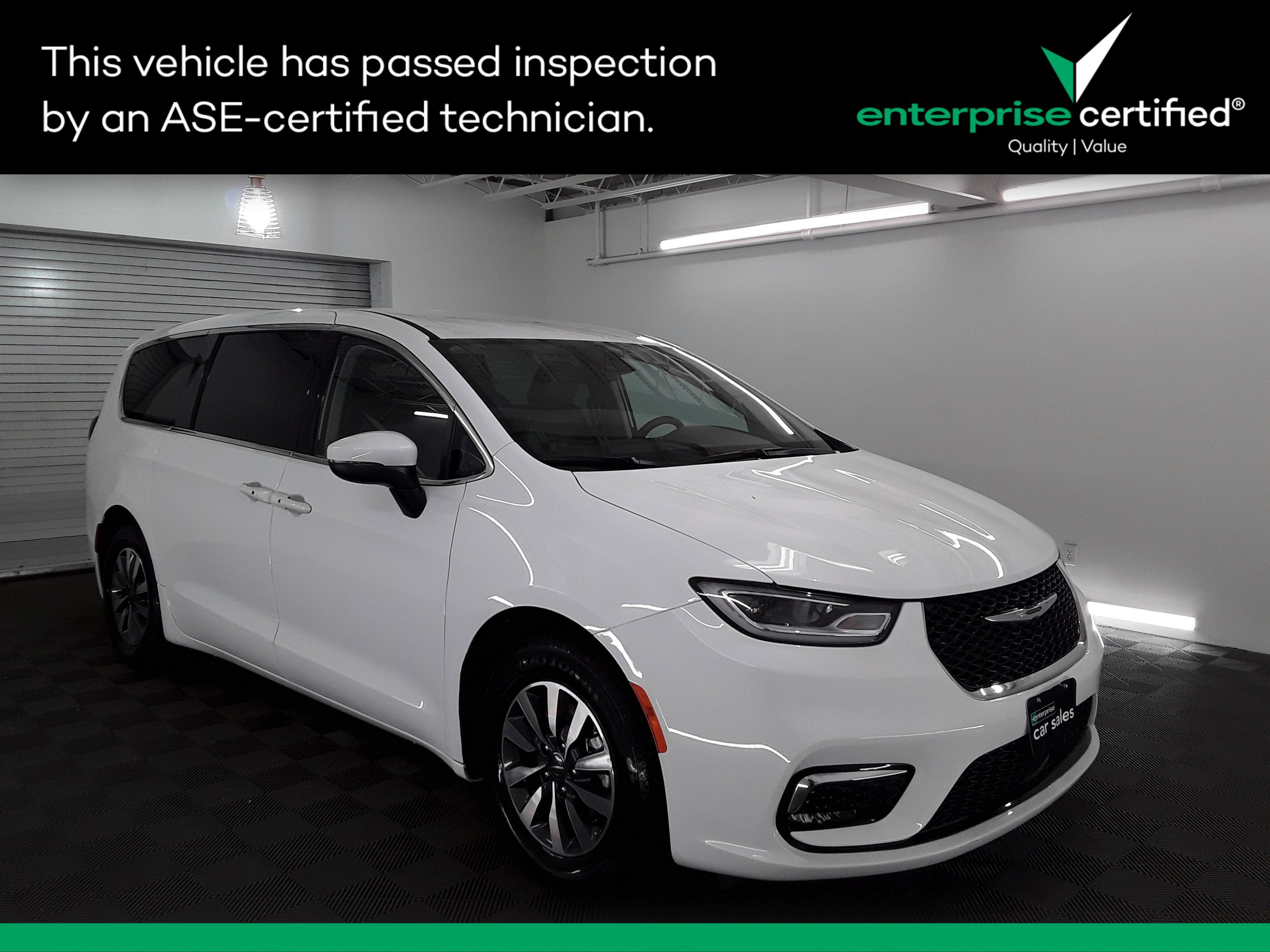 2023 Chrysler Pacifica Hybrid Touring L FWD