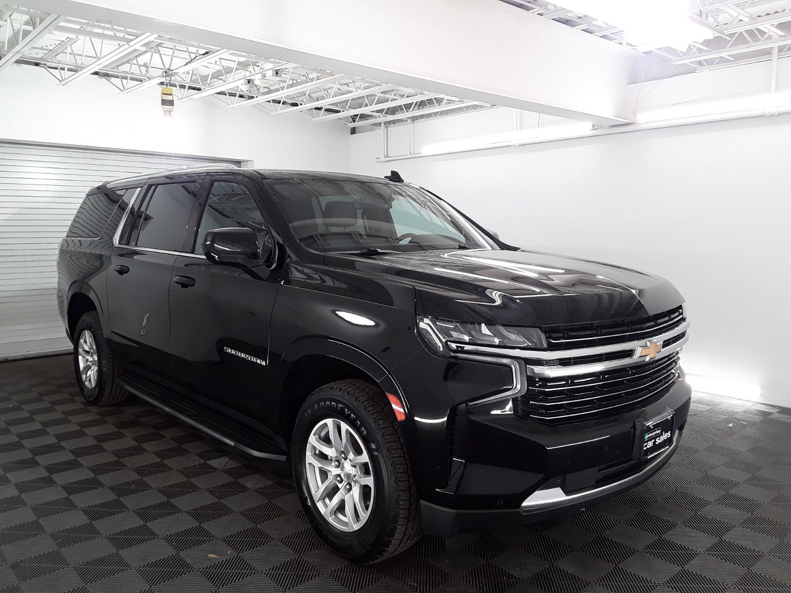 2023 Chevrolet Suburban 4WD 4dr LT