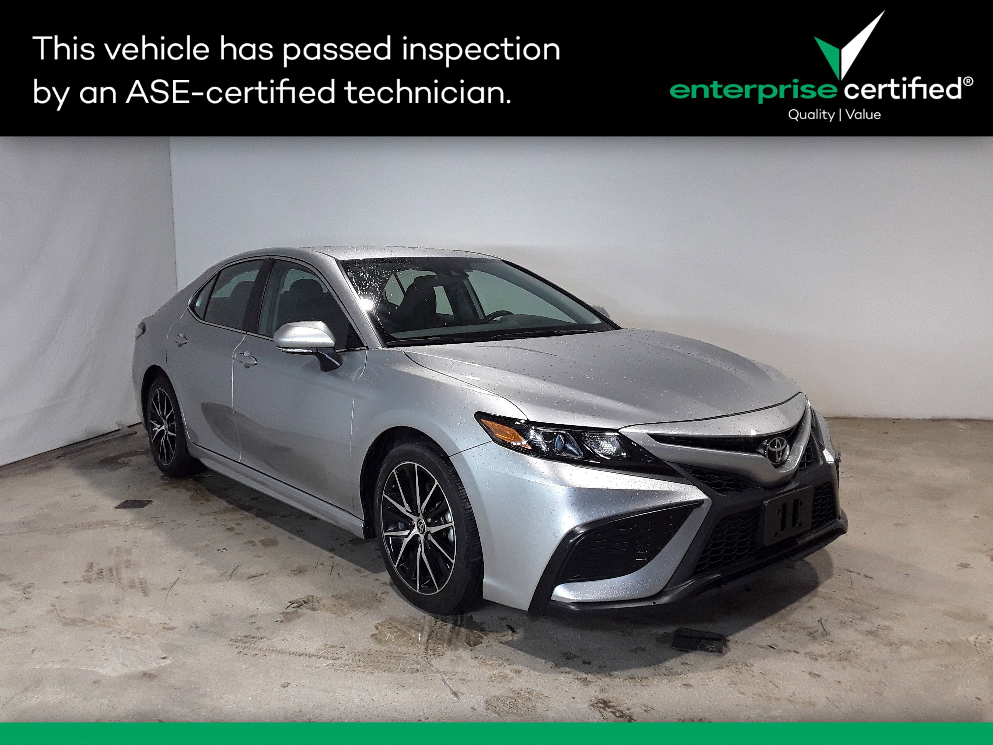 2022 Toyota Camry SE Auto