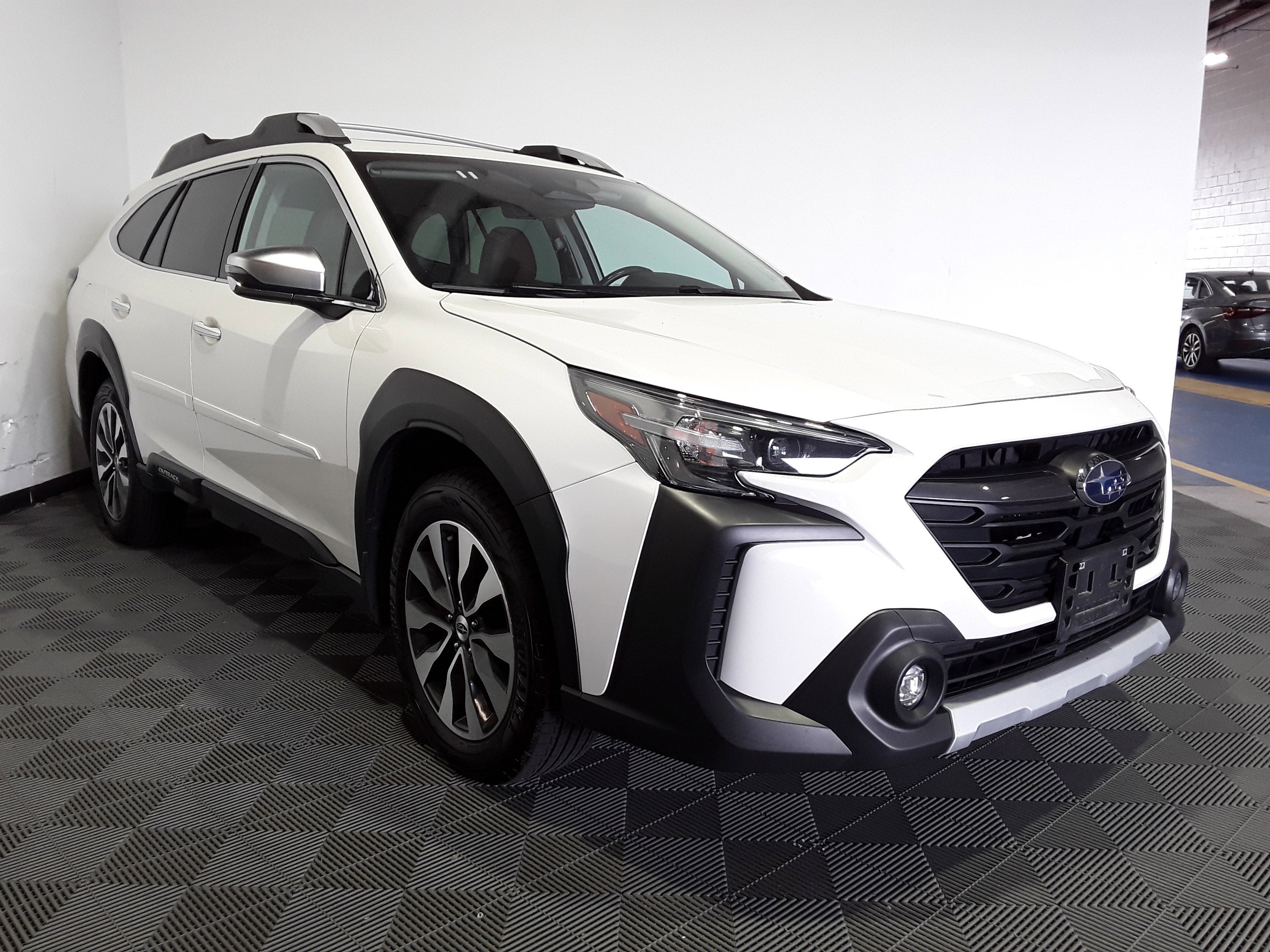 Used 2023 Subaru Outback Touring XT CVT