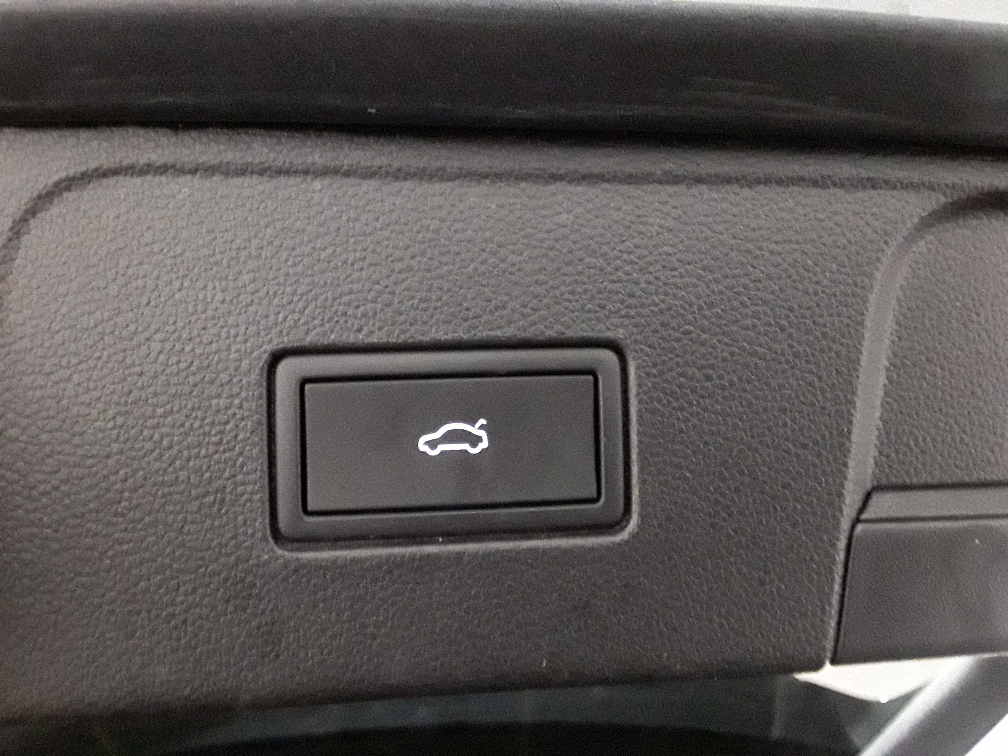 Image 8 of Used 2024 Volkswagen Atlas 2.0T SE w/Technology 4MOTION