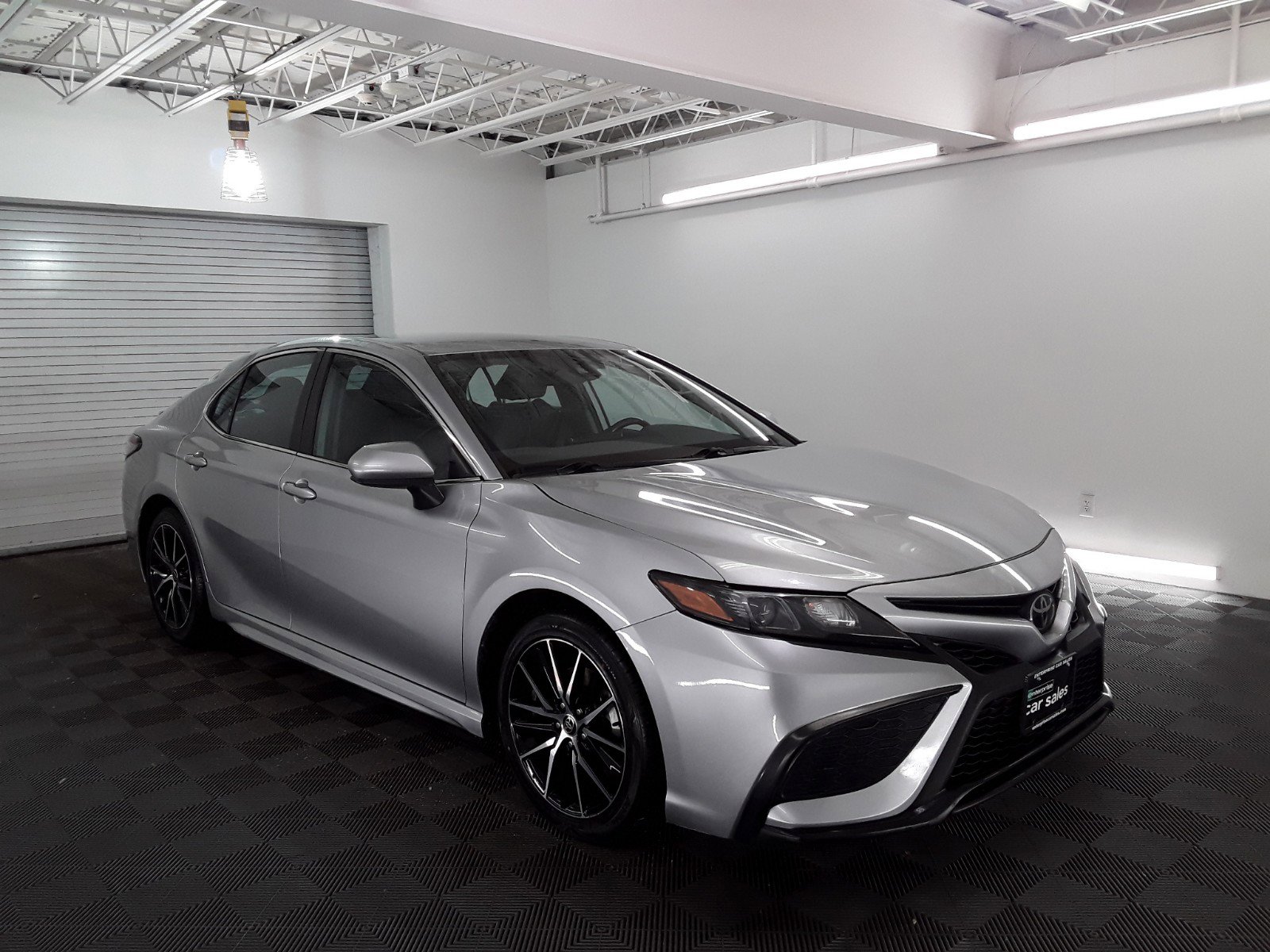 2021 Toyota Camry SE Auto