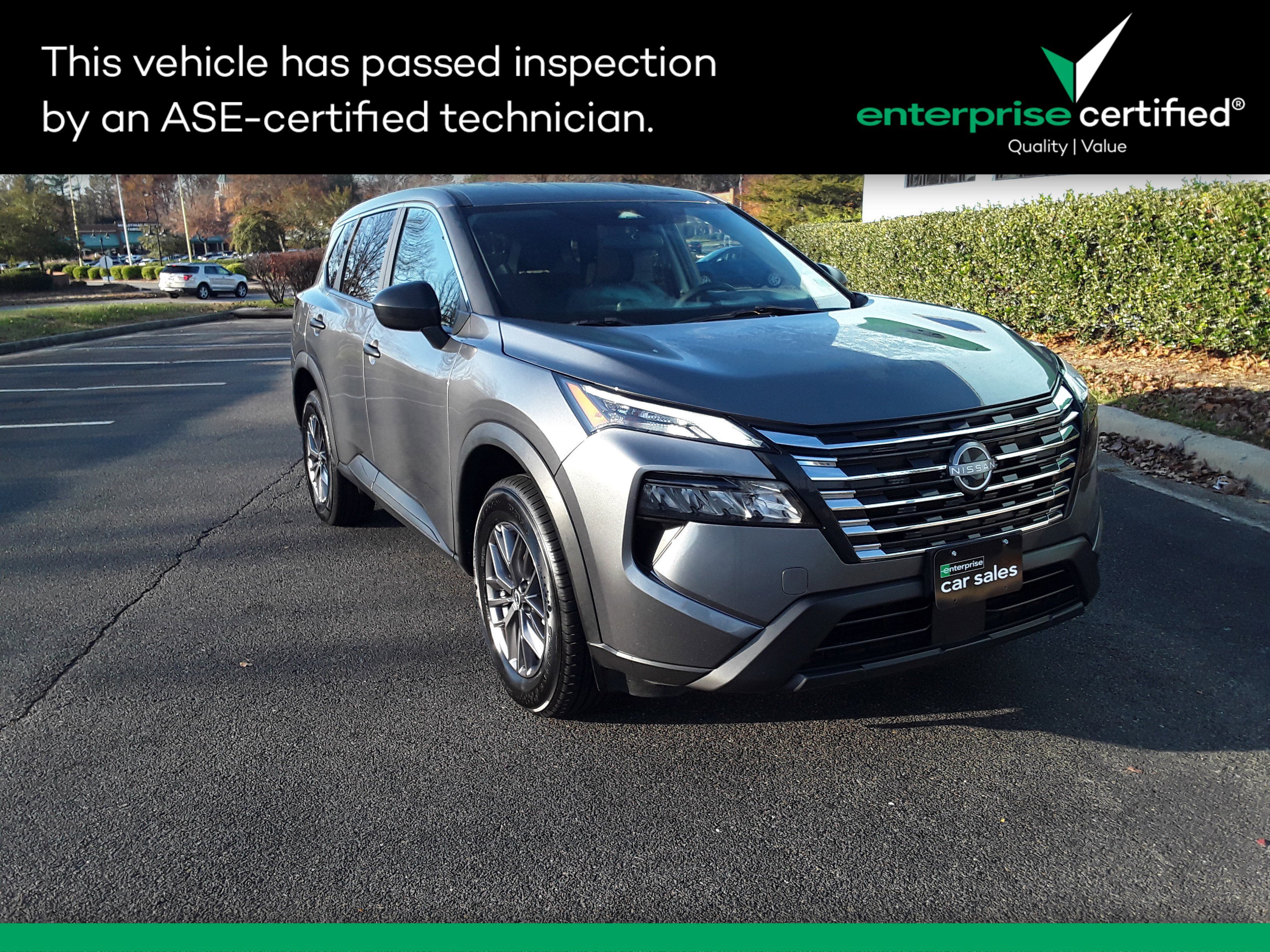 2024 Nissan Rogue S's photo