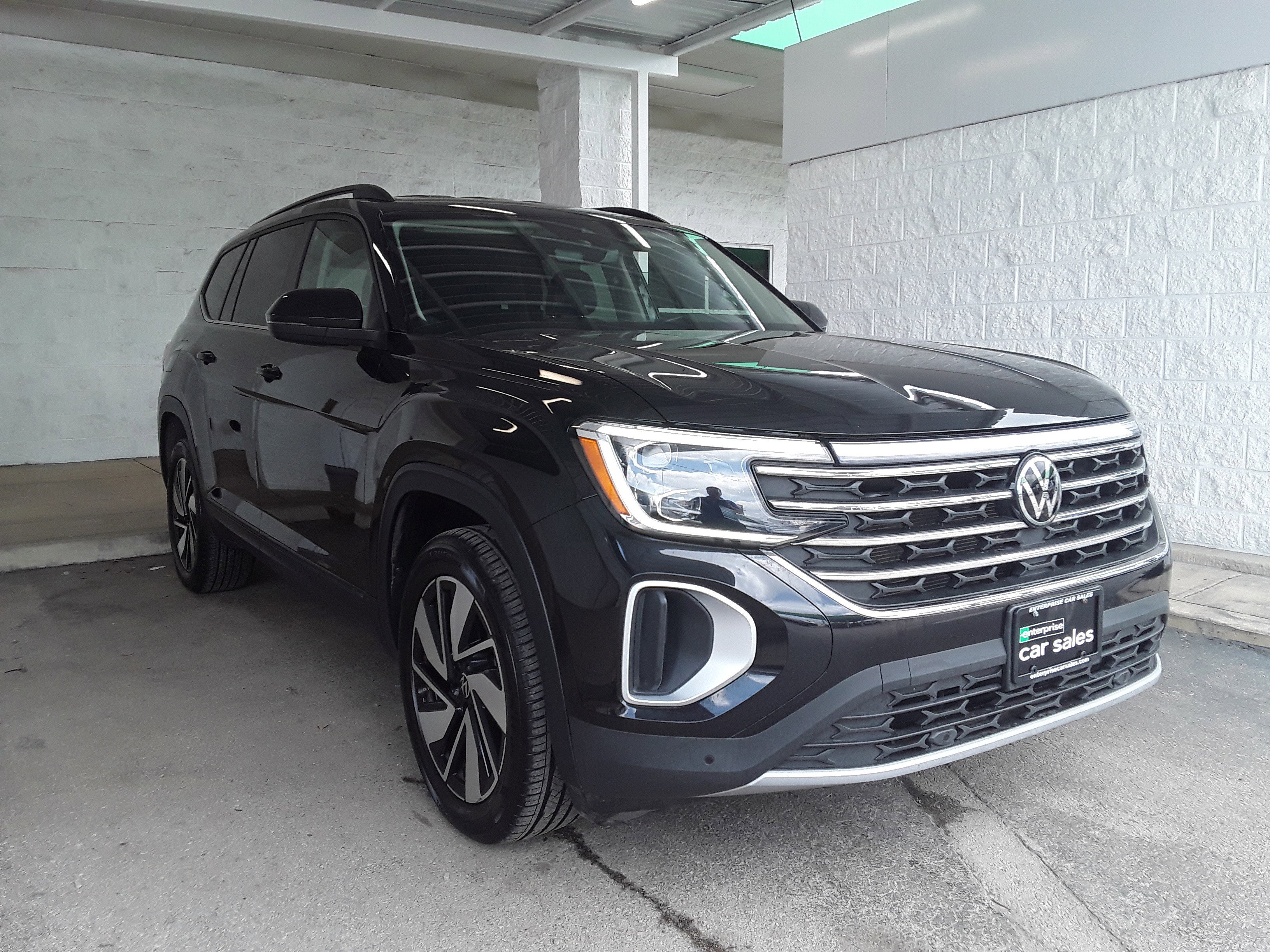 2024 Volkswagen Atlas 2.0T SE w/Technology FWD