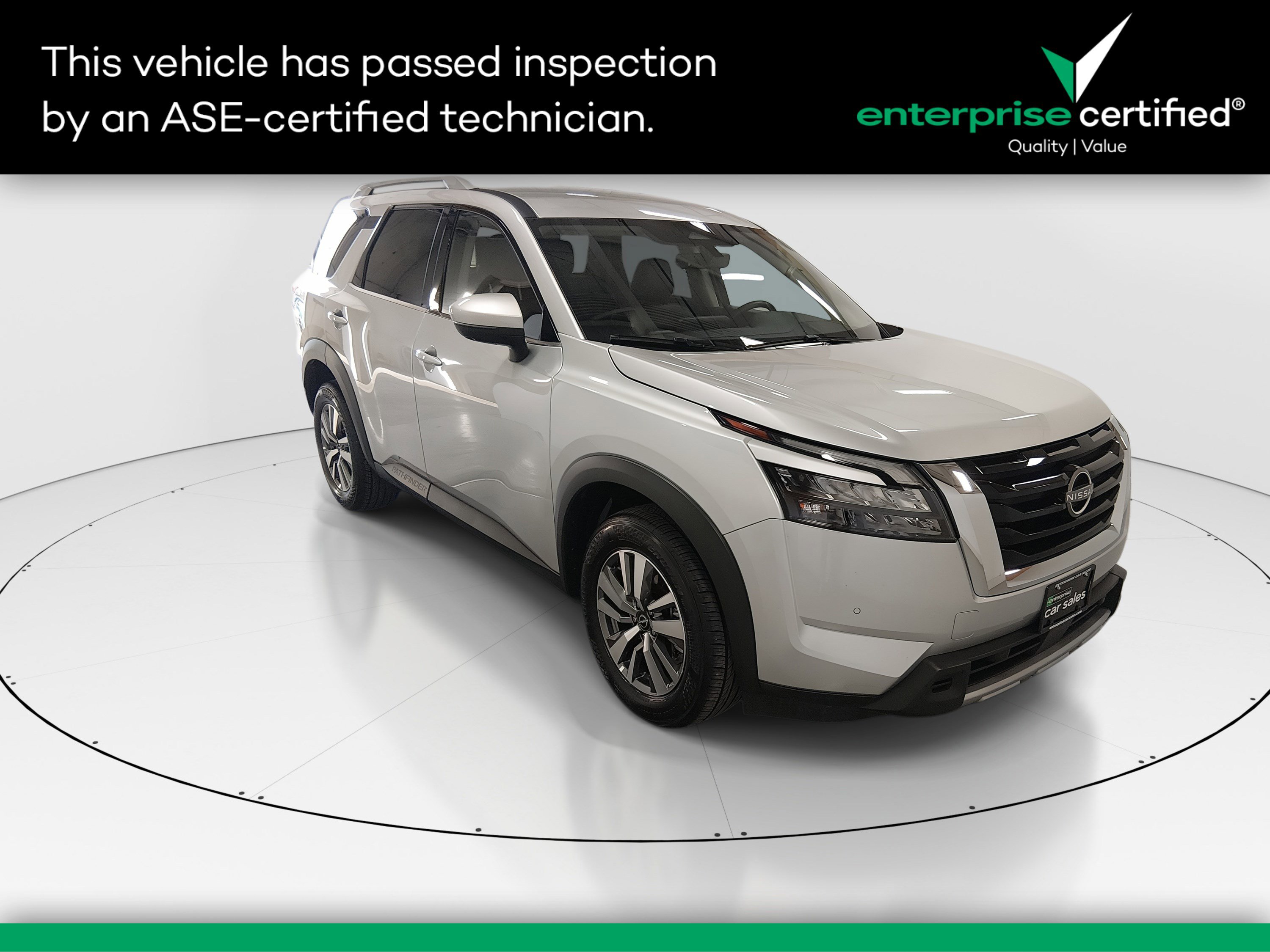 2025 Nissan Pathfinder SL's photo