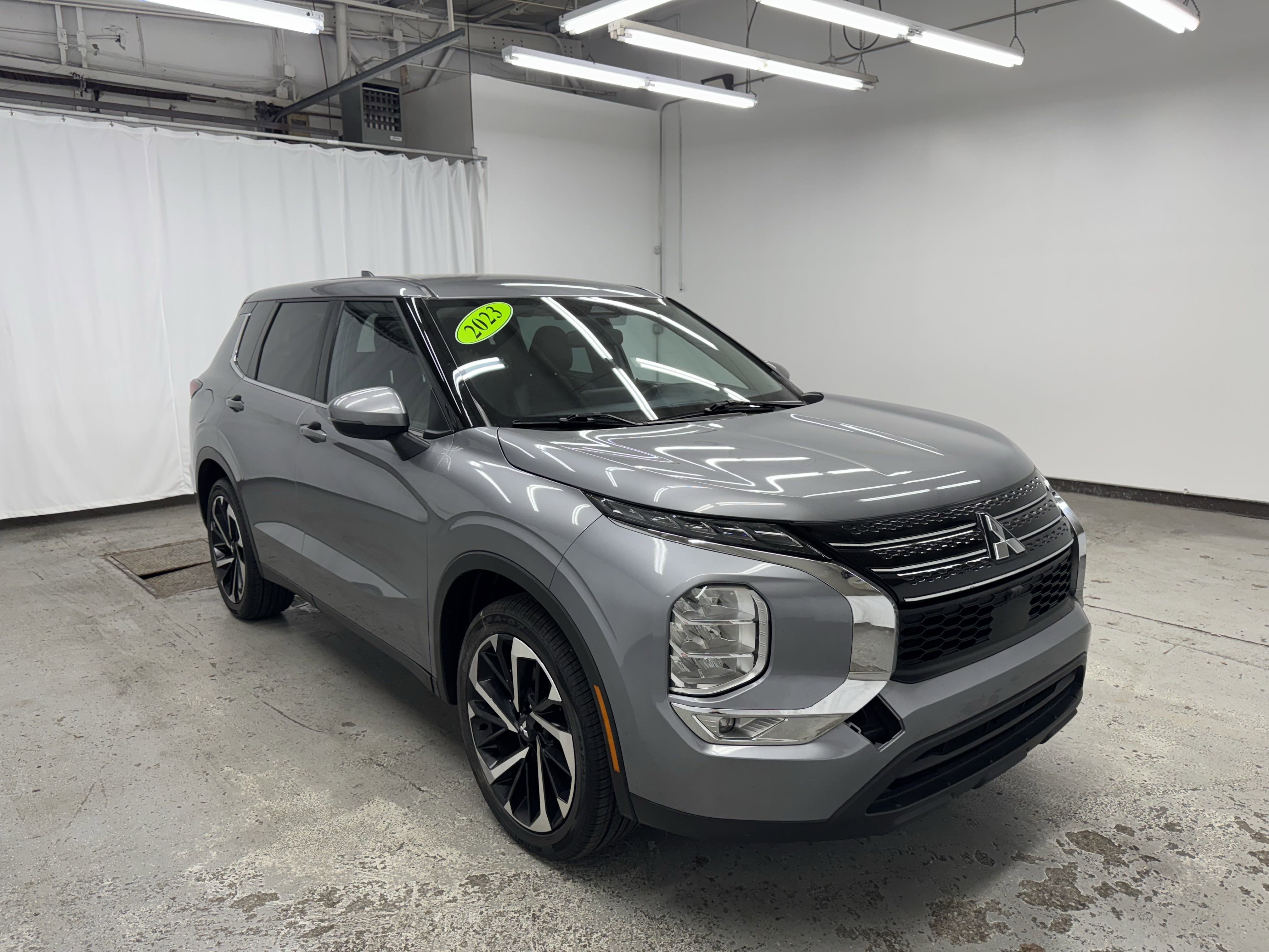 2023 Mitsubishi Outlander SE Special Edition FWD